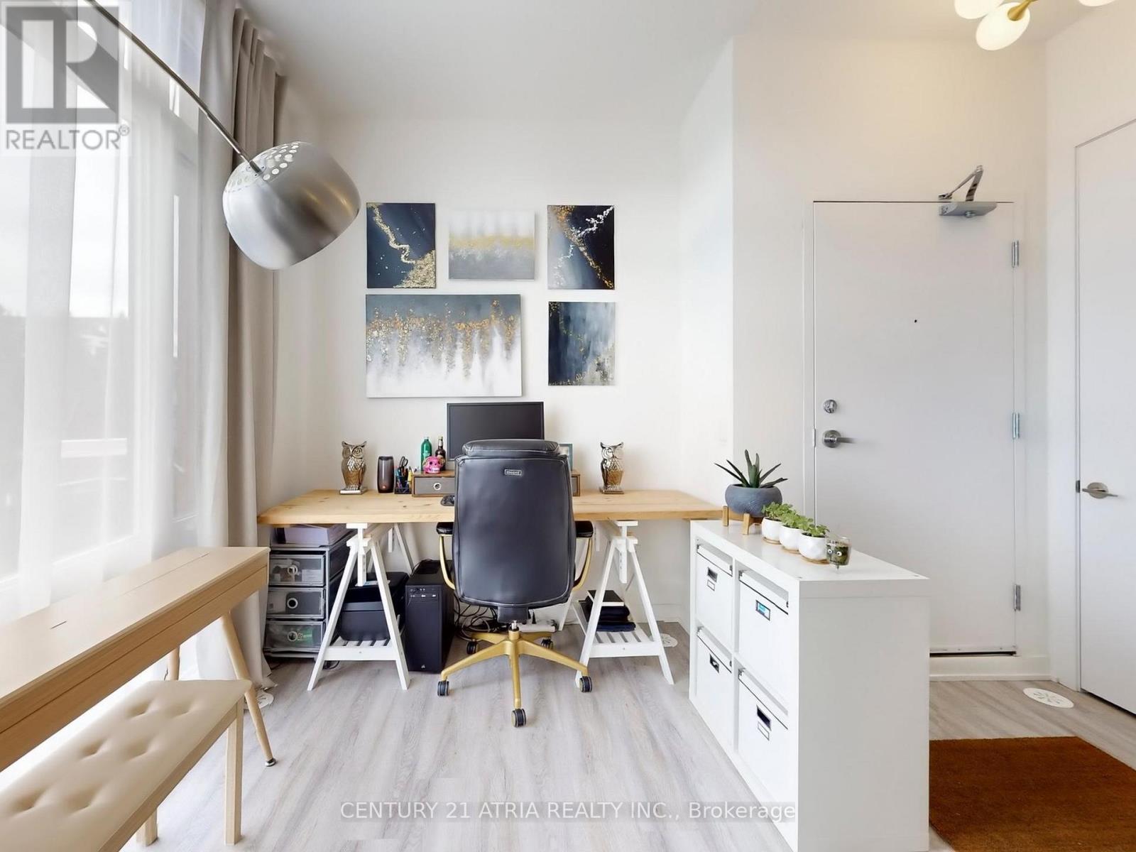 216 - 8 Steckley House Lane, Richmond Hill, ON - Indoor Photo Showing Office