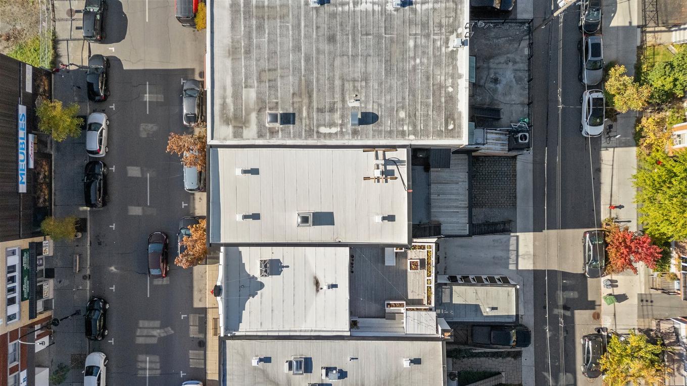 Photo aérienne - 7591 Rue St-Hubert, Montréal (Villeray/Saint-Michel/Parc-Extension), QC -