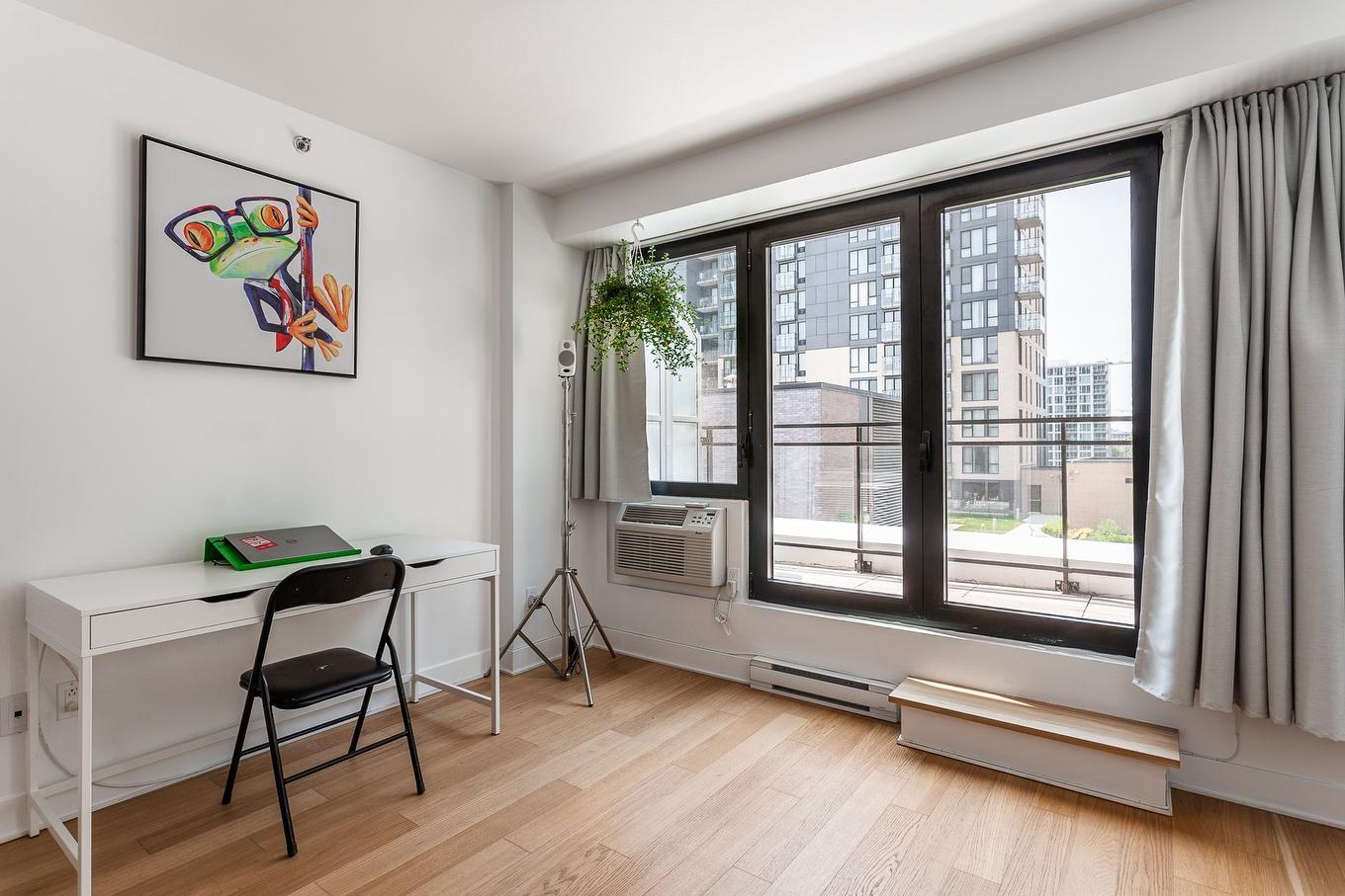 Living room - 707-1000 Rue Ottawa, Montréal (Le Sud-Ouest), QC - Indoor Photo Showing Other Room