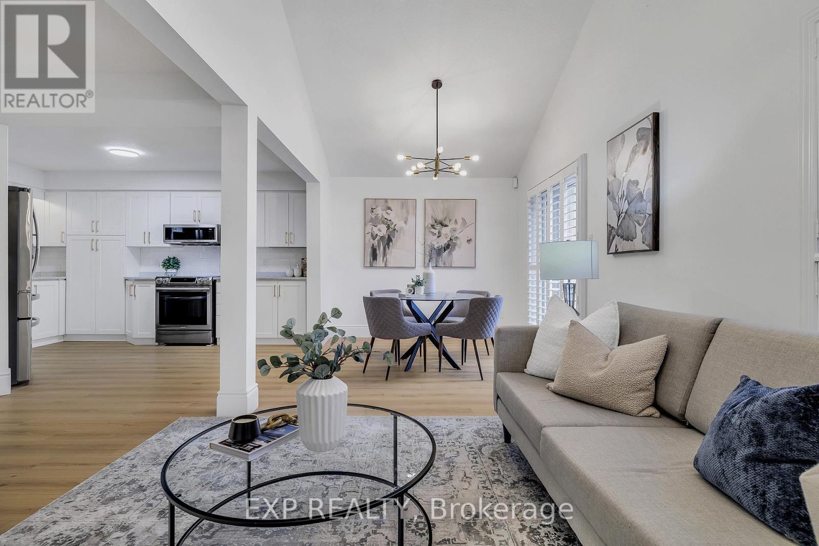 96 Marl Meadow Drive, Kitchener, ON - Indoor Photo Showing Living Room