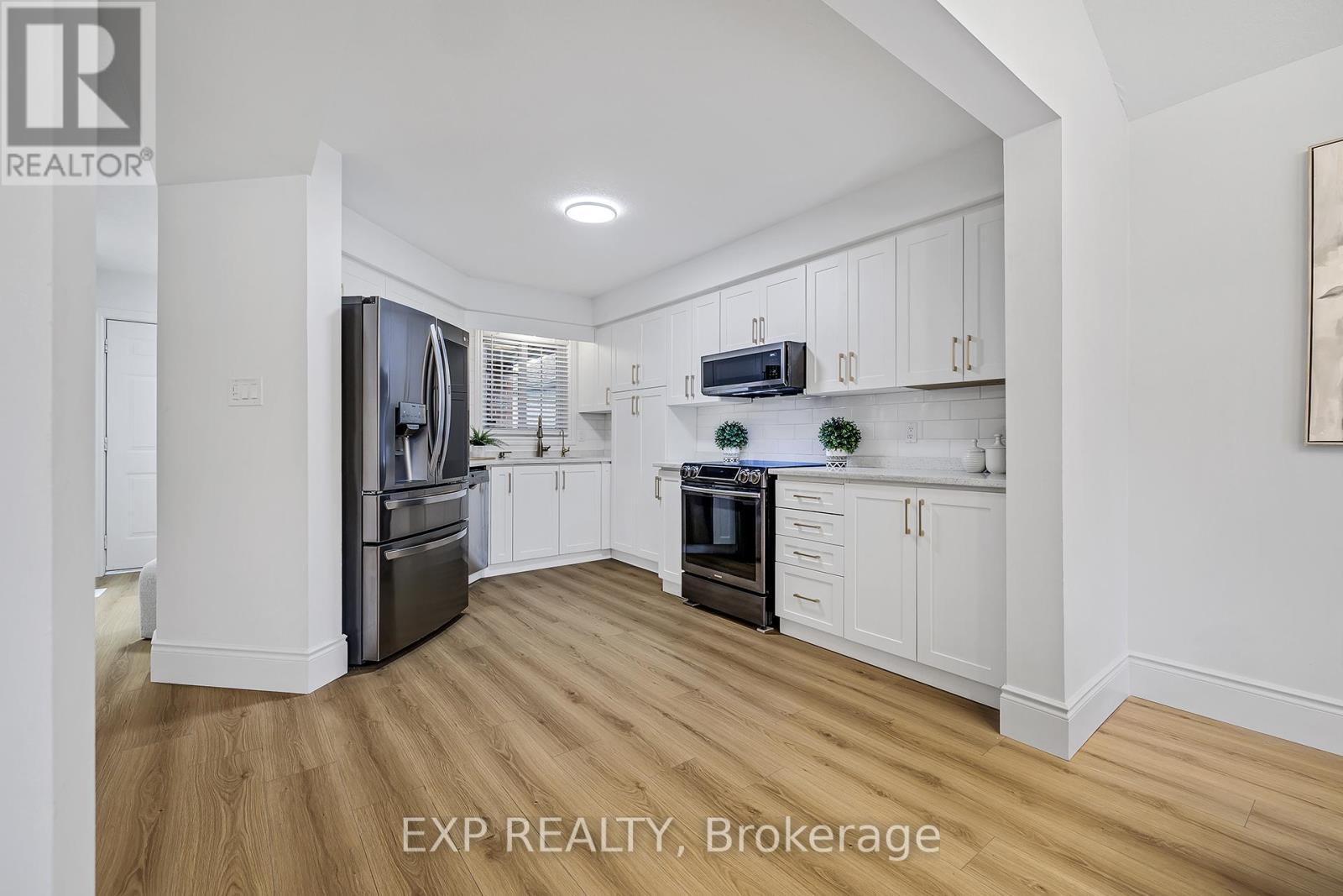96 Marl Meadow Drive, Kitchener, ON - Indoor Photo Showing Kitchen