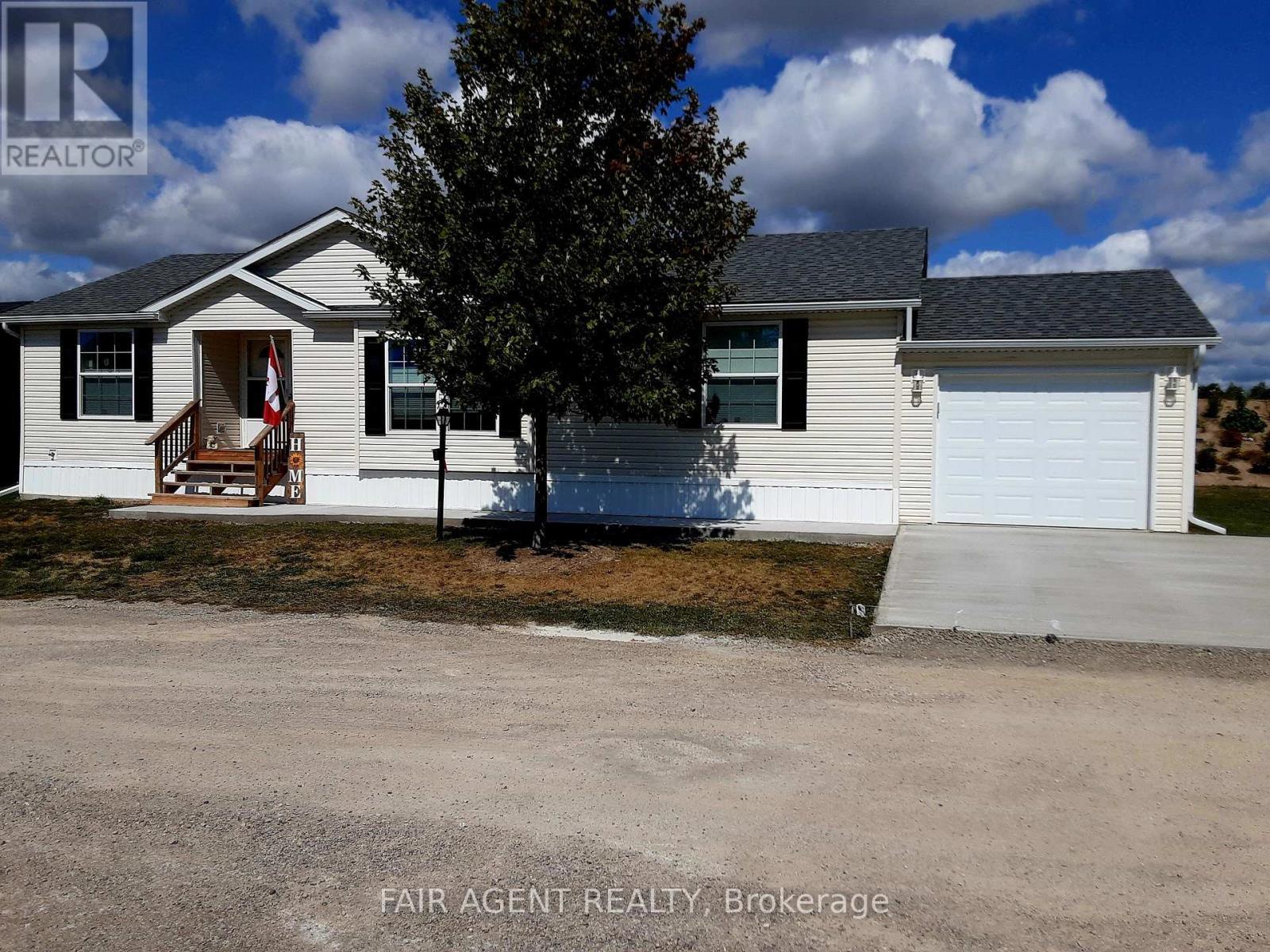 7 Forest Trail, Haldimand (Nanticoke), ON - Outdoor