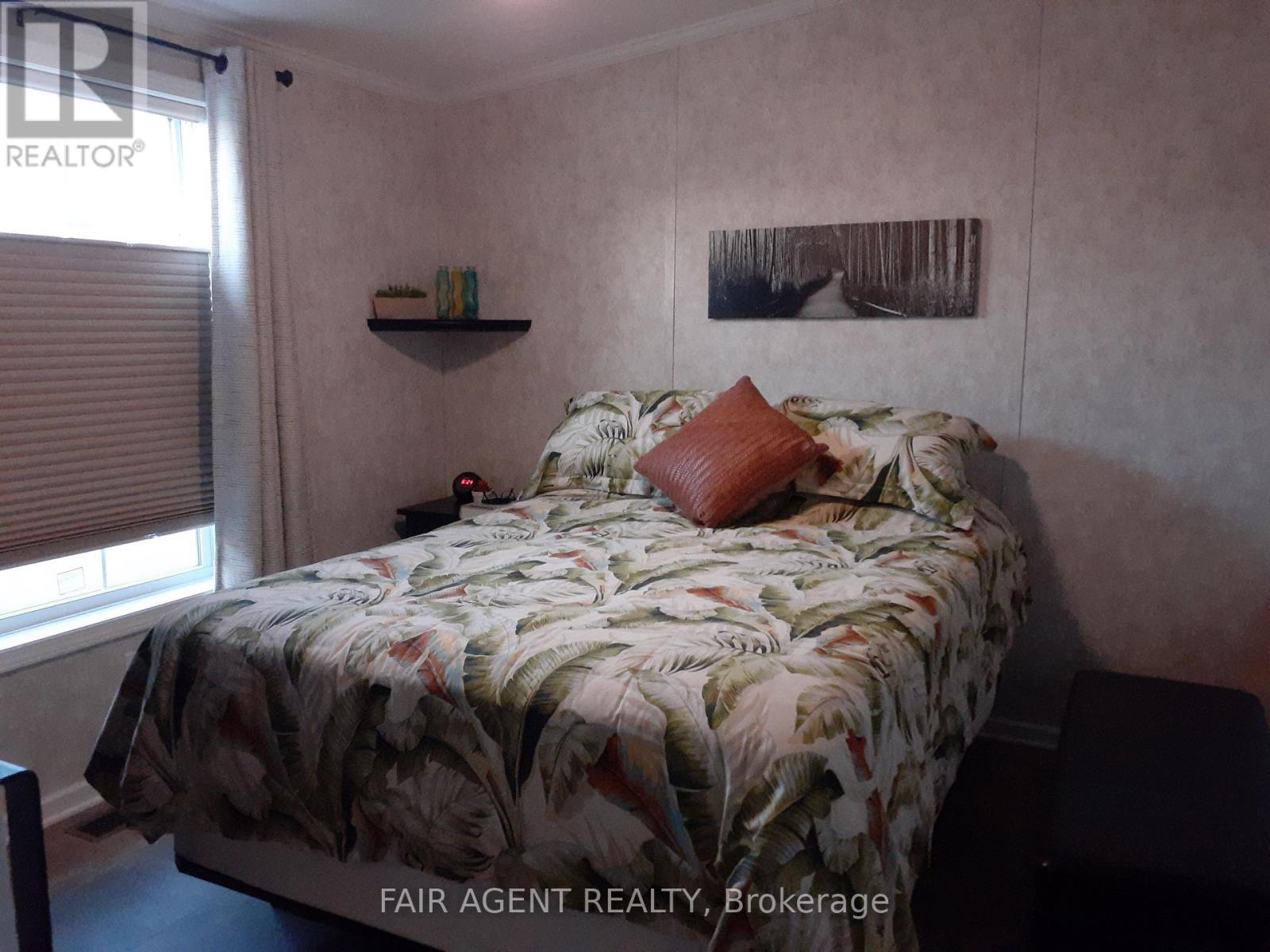 7 Forest Trail, Haldimand (Nanticoke), ON - Indoor Photo Showing Bedroom