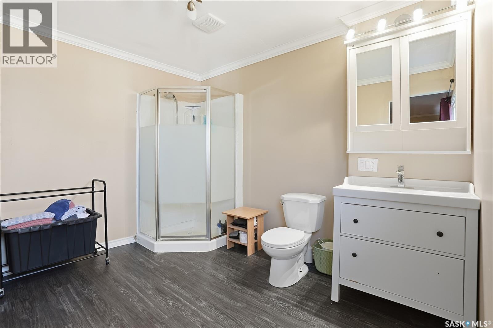 620 Miles Street, Asquith, SK - Indoor Photo Showing Bathroom