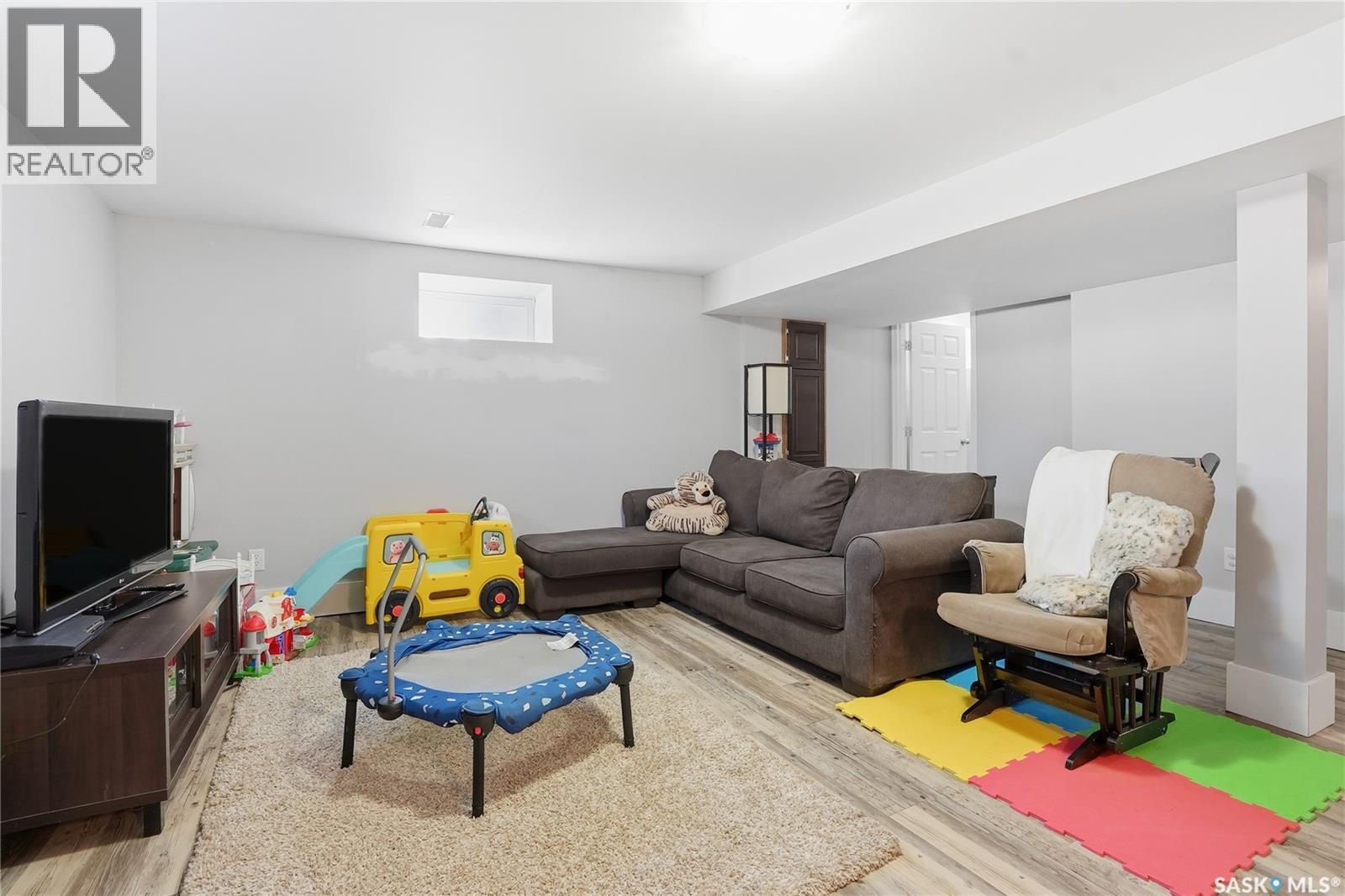 620 Miles Street, Asquith, SK - Indoor