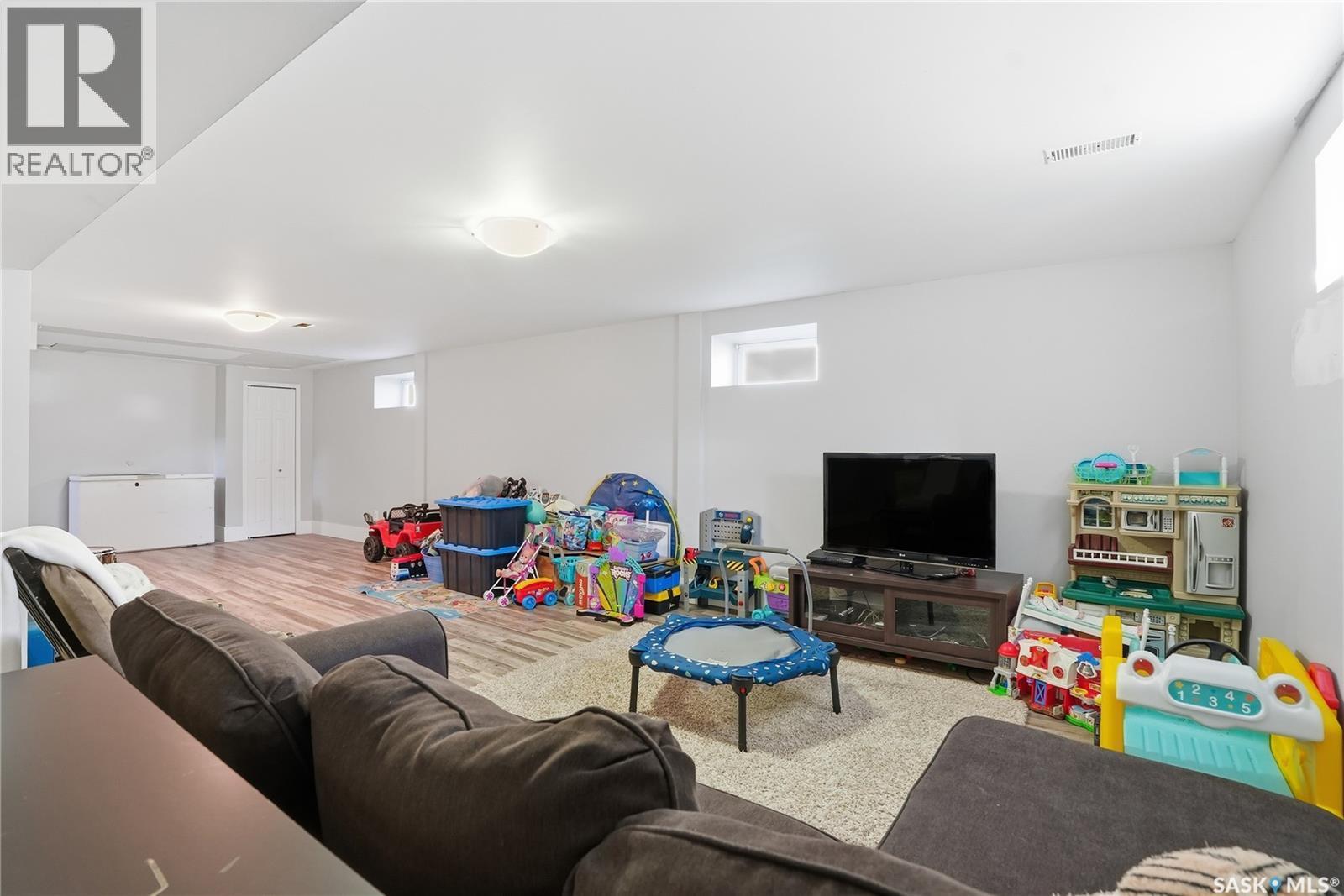 620 Miles Street, Asquith, SK - Indoor