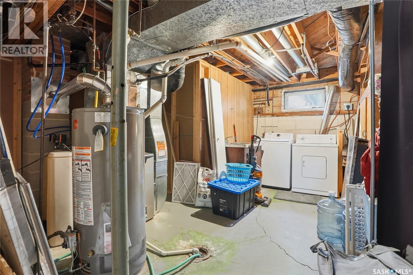 620 Miles Street, Asquith, SK - Indoor Photo Showing Laundry Room