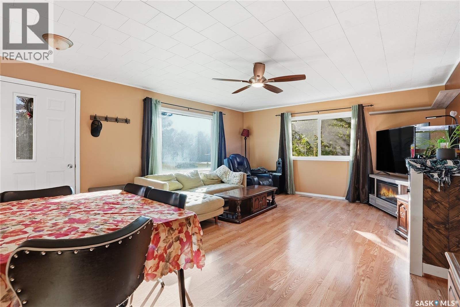 620 Miles Street, Asquith, SK - Indoor