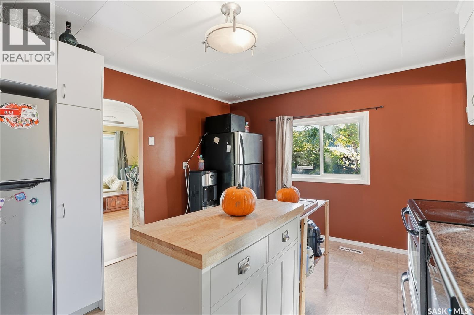 620 Miles Street, Asquith, SK - Indoor Photo Showing Kitchen