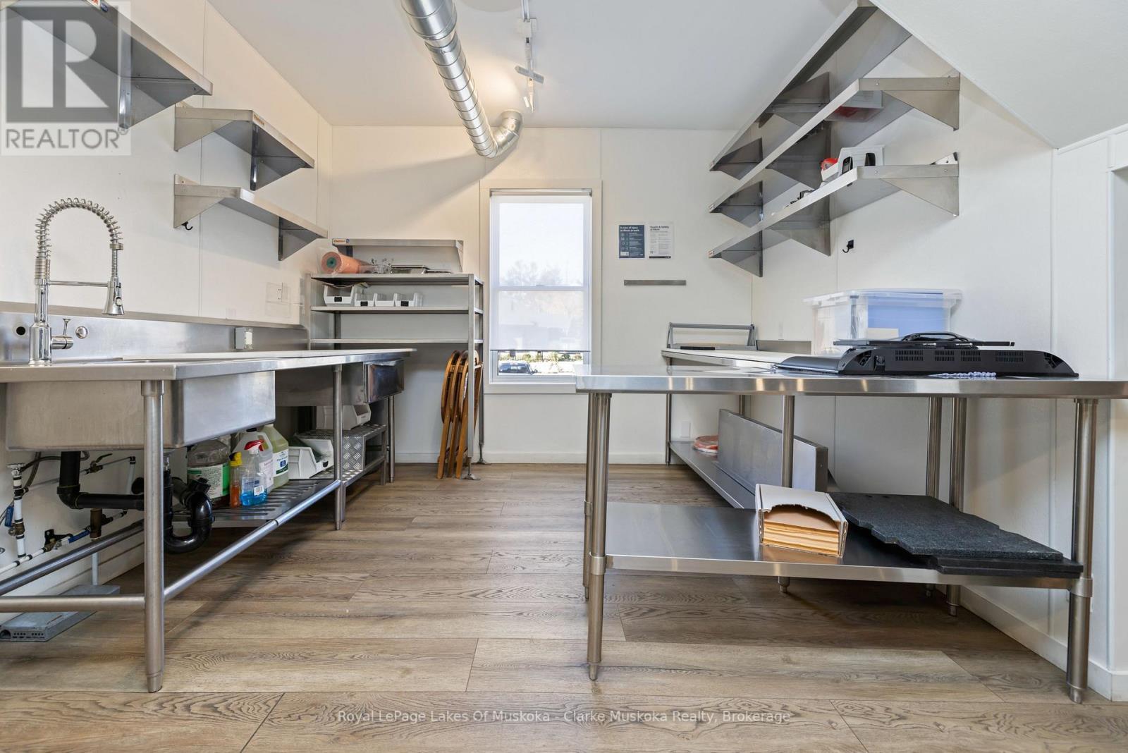 3173 Muskoka Rd 169, Muskoka Lakes (Medora), ON