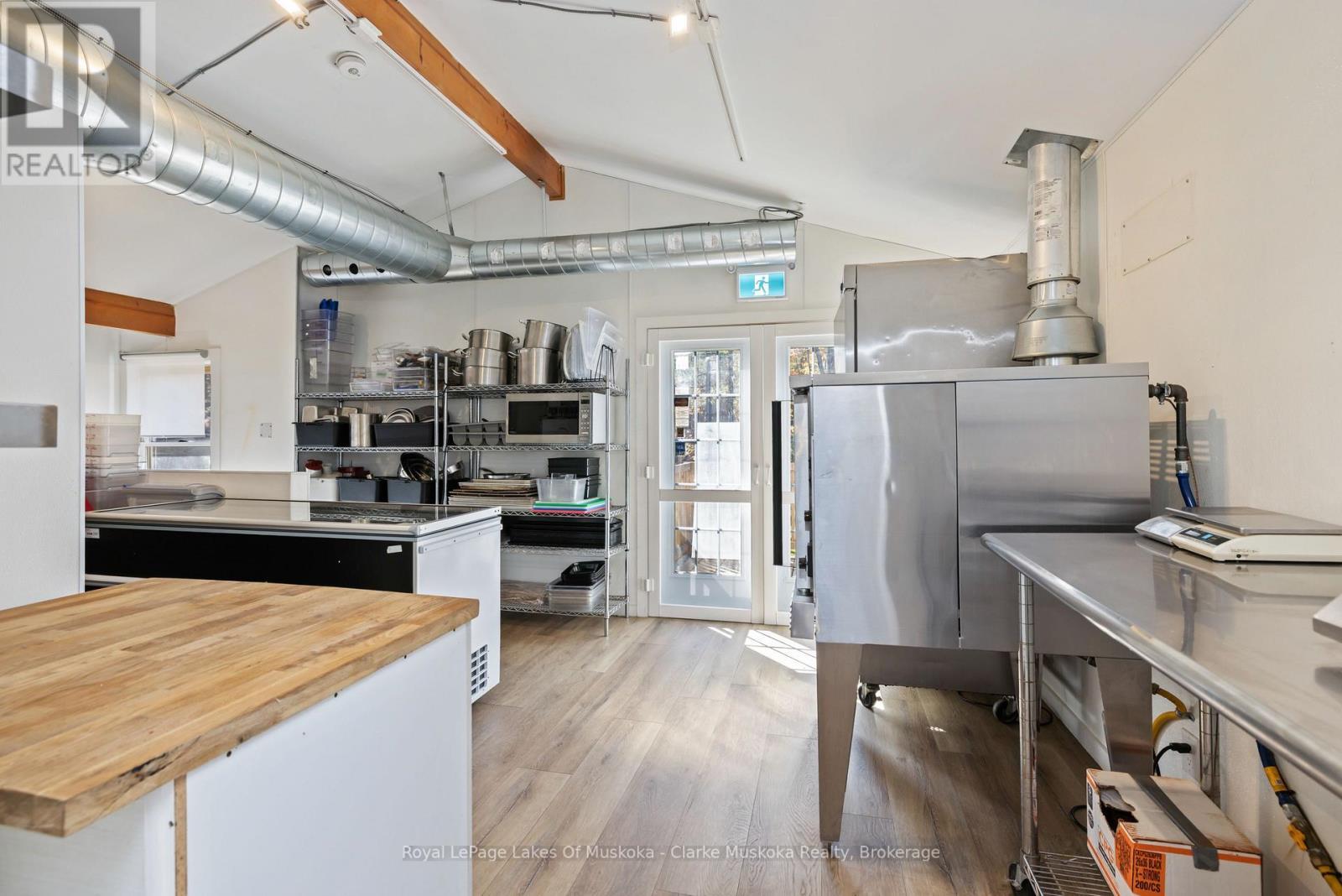 3173 Muskoka Rd 169, Muskoka Lakes (Medora), ON