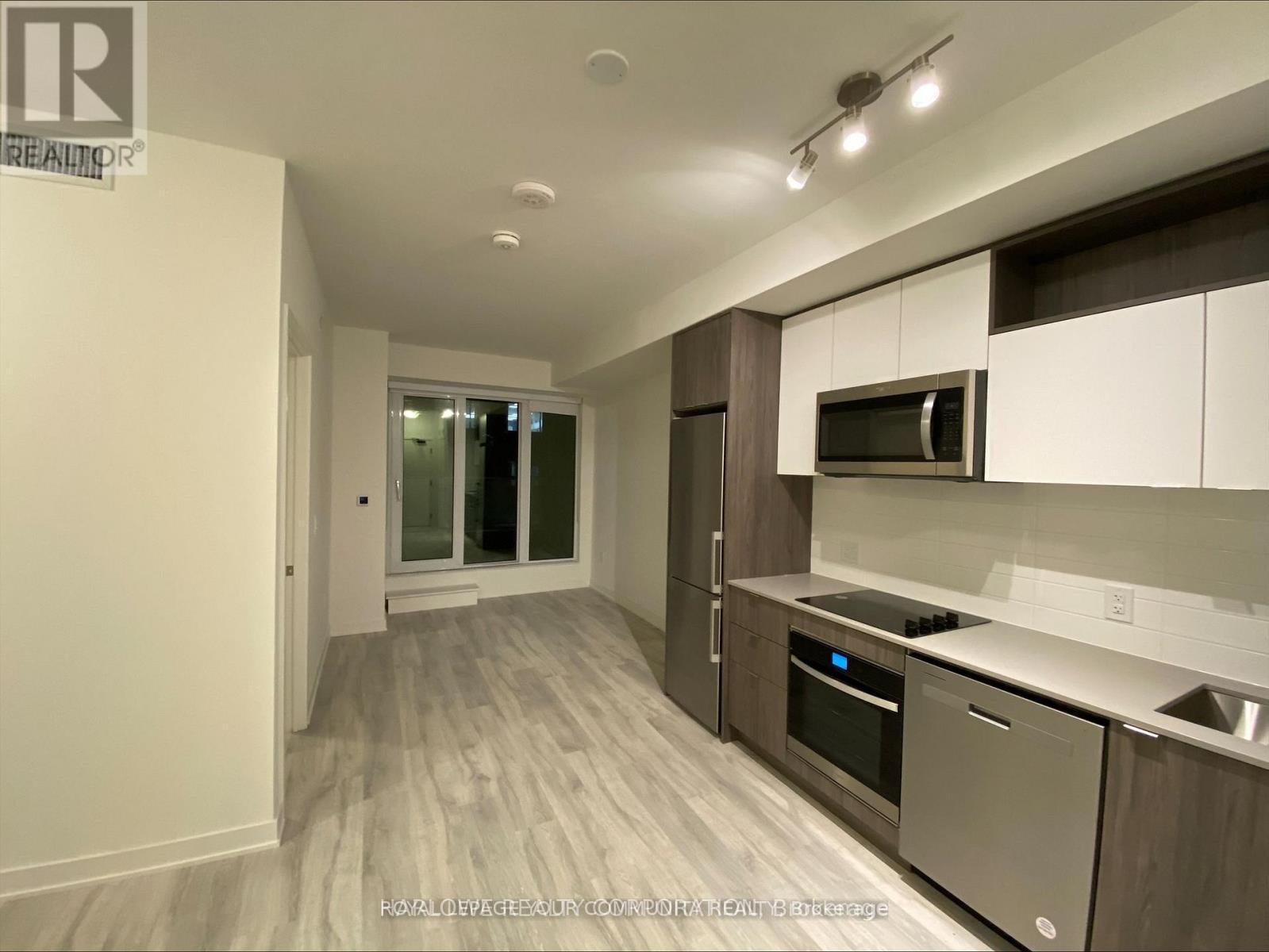 335 W - 135 Lower Sherbourne Street, Toronto, ON - Indoor Photo Showing Kitchen