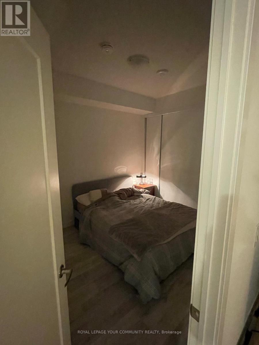 335 W - 135 Lower Sherbourne Street, Toronto, ON - Indoor Photo Showing Bedroom