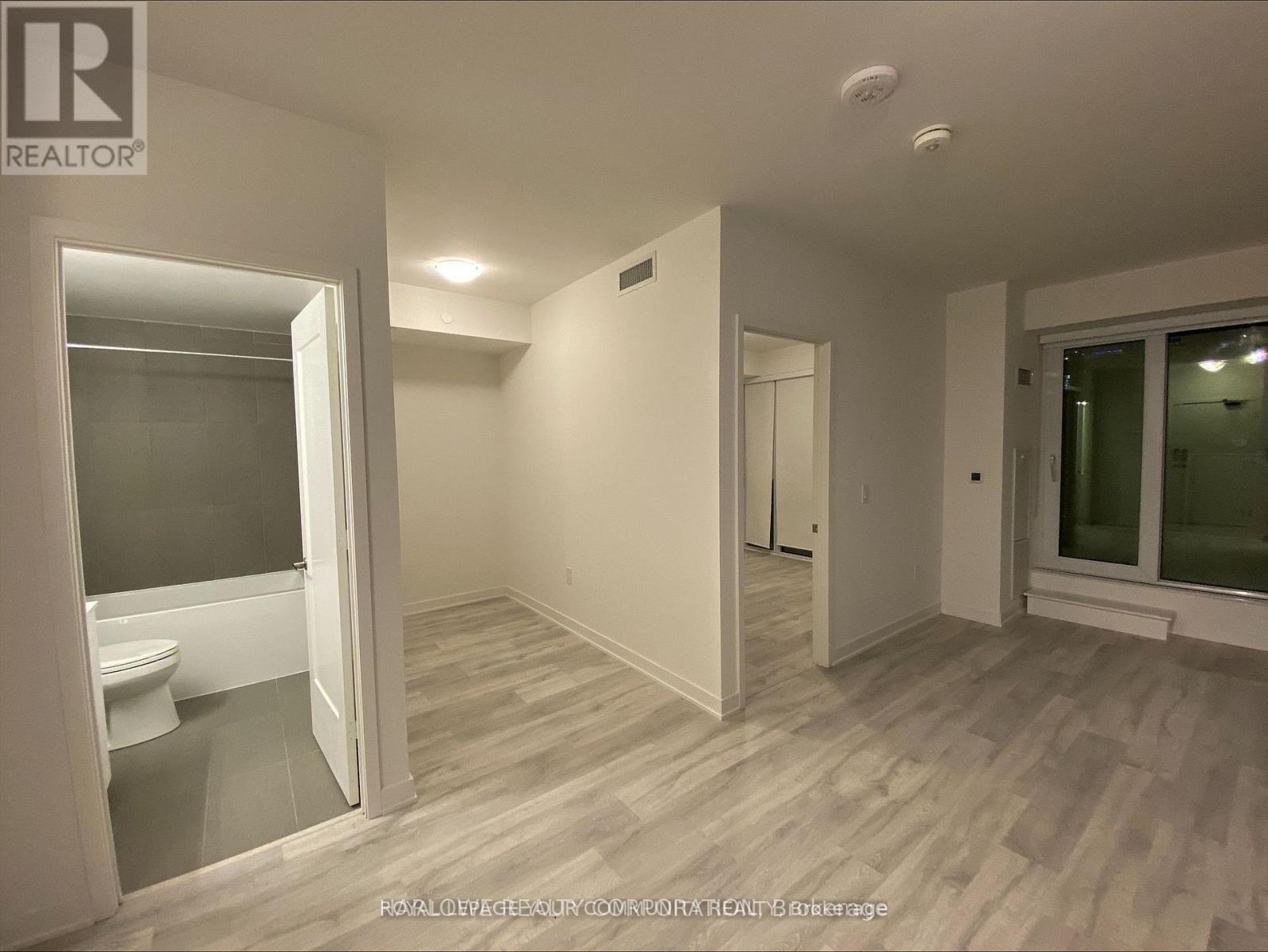 335 W - 135 Lower Sherbourne Street, Toronto, ON - Indoor