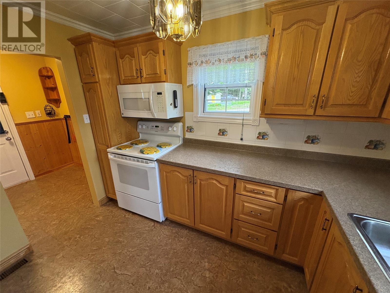 1 Crooked Lake Road, Badger, NL - Indoor Photo Showing Kitchen