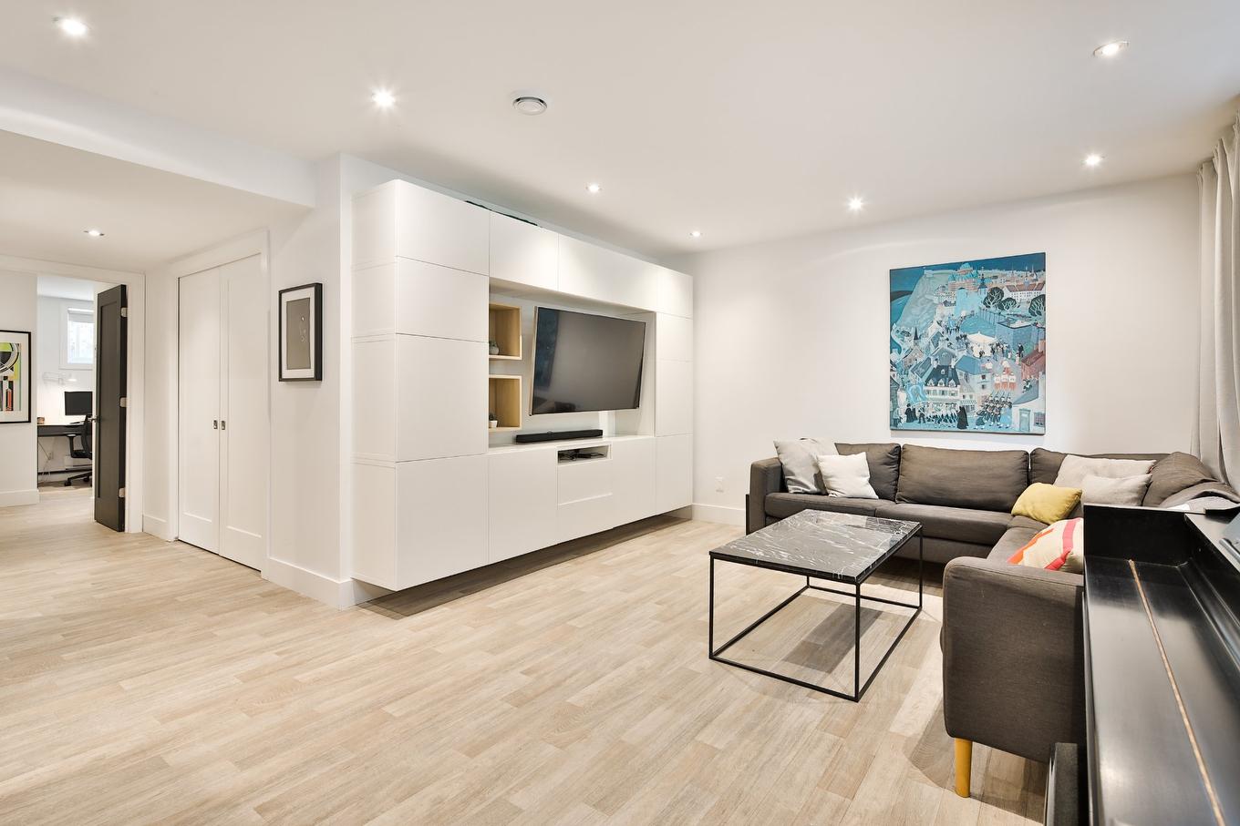 Family room - 47 Rue Henri-Ladouceur, Mercier, QC - Indoor Photo Showing Living Room