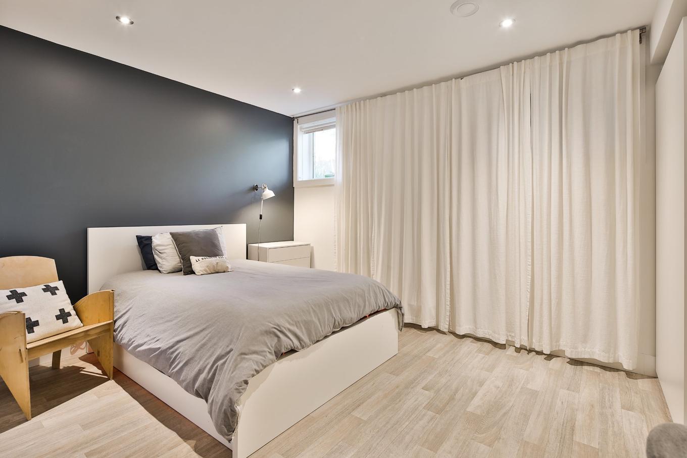 Bedroom - 47 Rue Henri-Ladouceur, Mercier, QC - Indoor Photo Showing Bedroom