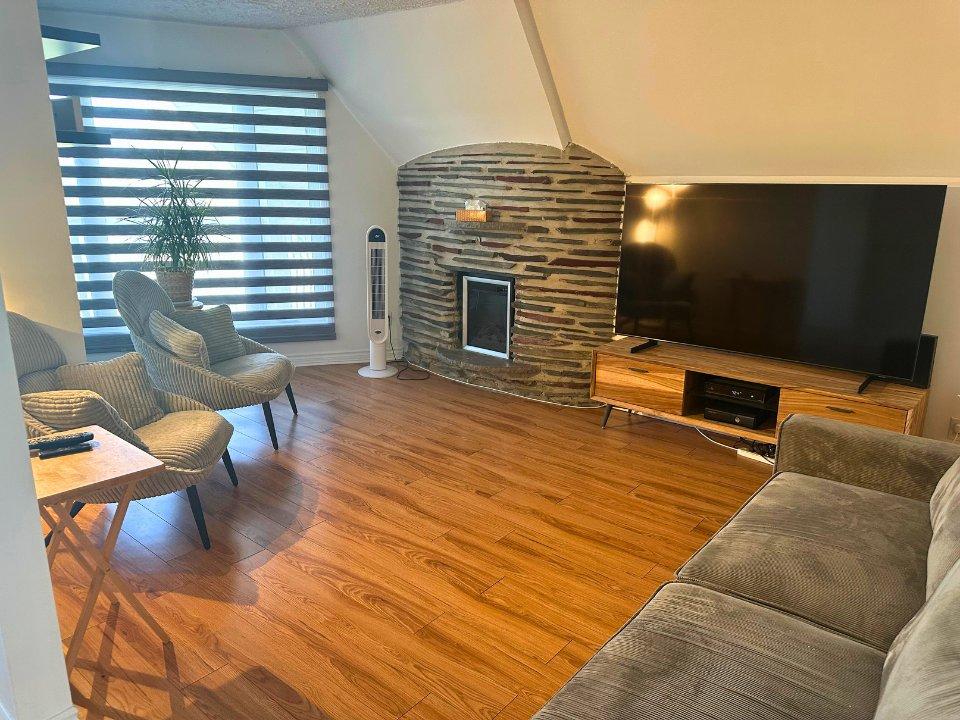 Salon - 87 - 91 Mtée D'Autray, Lanoraie, QC - Indoor Photo Showing Living Room With Fireplace