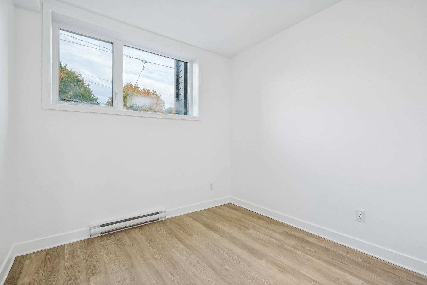 Bedroom - 6-576 Rue Salaberry, Beauharnois, QC - Indoor Photo Showing Other Room