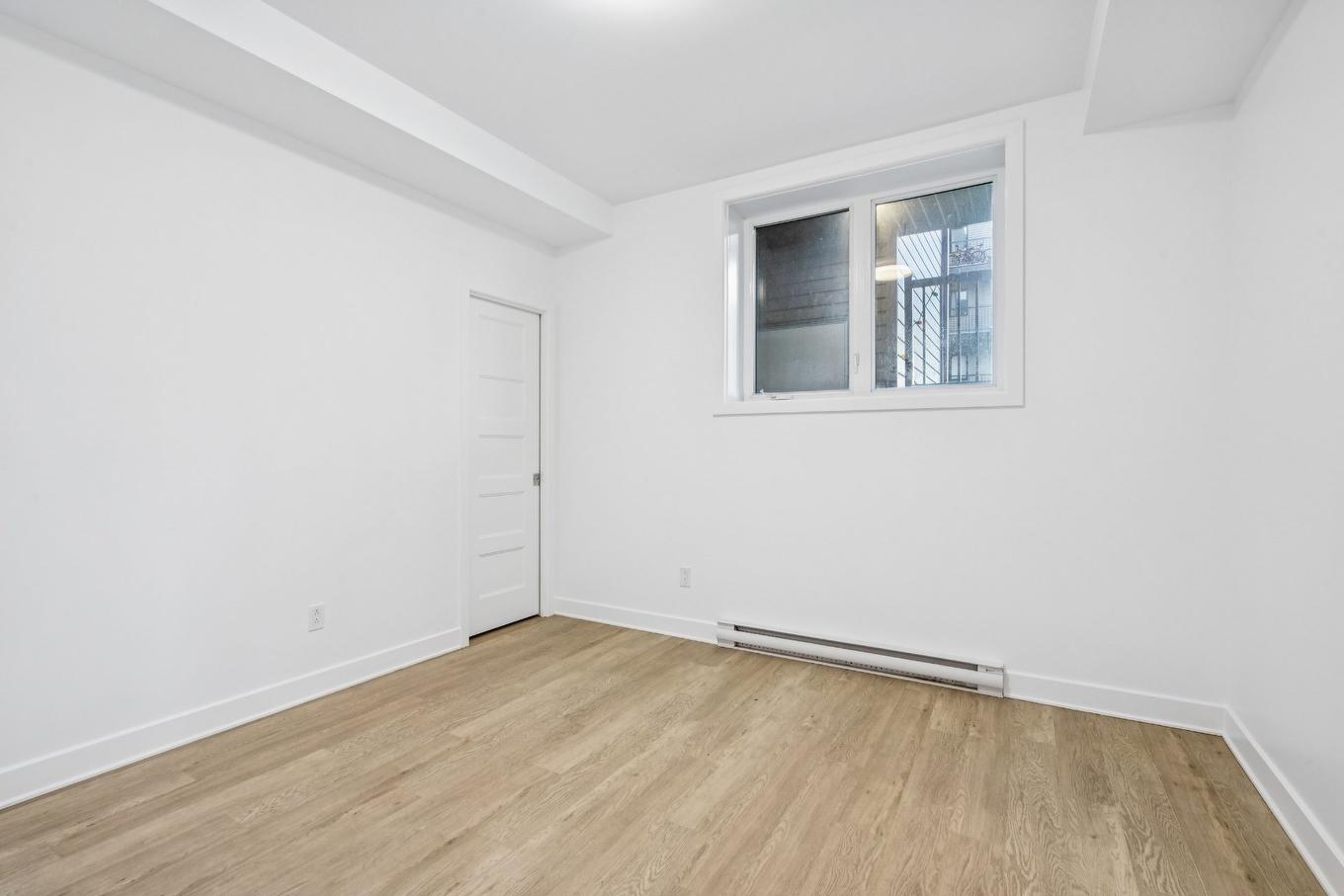 Bedroom - 6-576 Rue Salaberry, Beauharnois, QC - Indoor Photo Showing Other Room