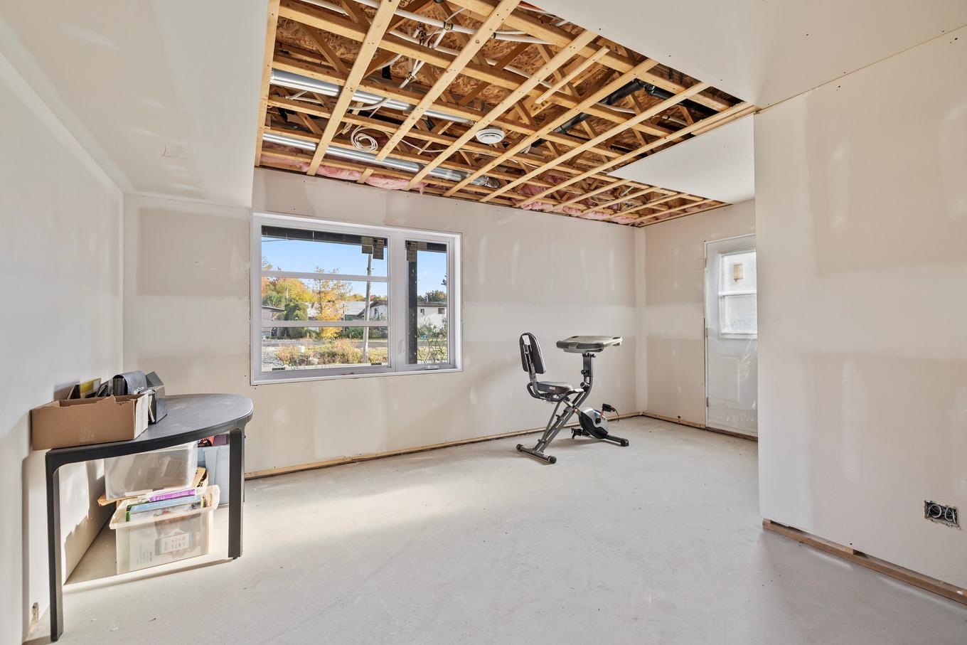 Office - 245 Rue Jean, Rivière-Beaudette, QC - Indoor