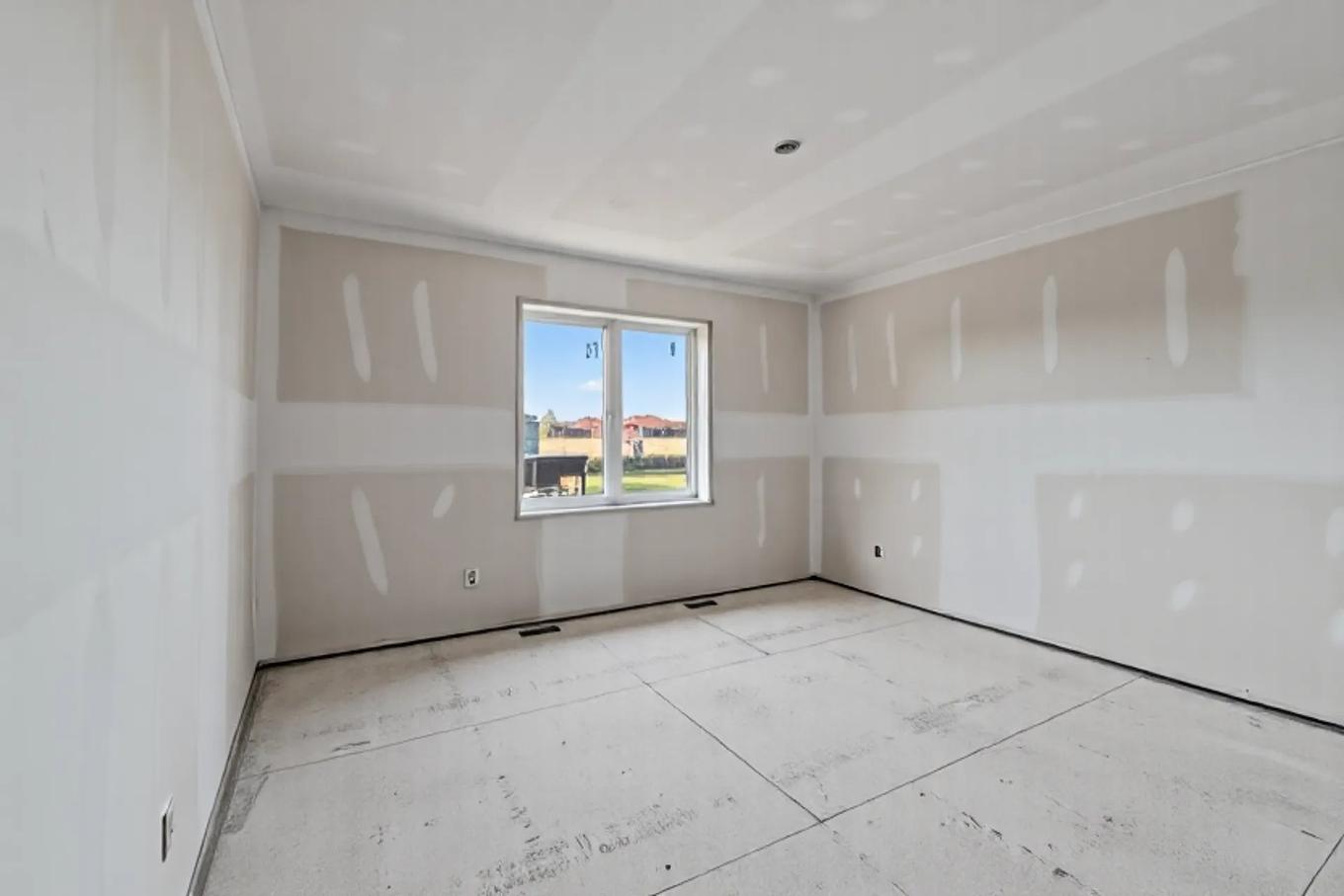 Bedroom - 245 Rue Jean, Rivière-Beaudette, QC - Indoor Photo Showing Other Room