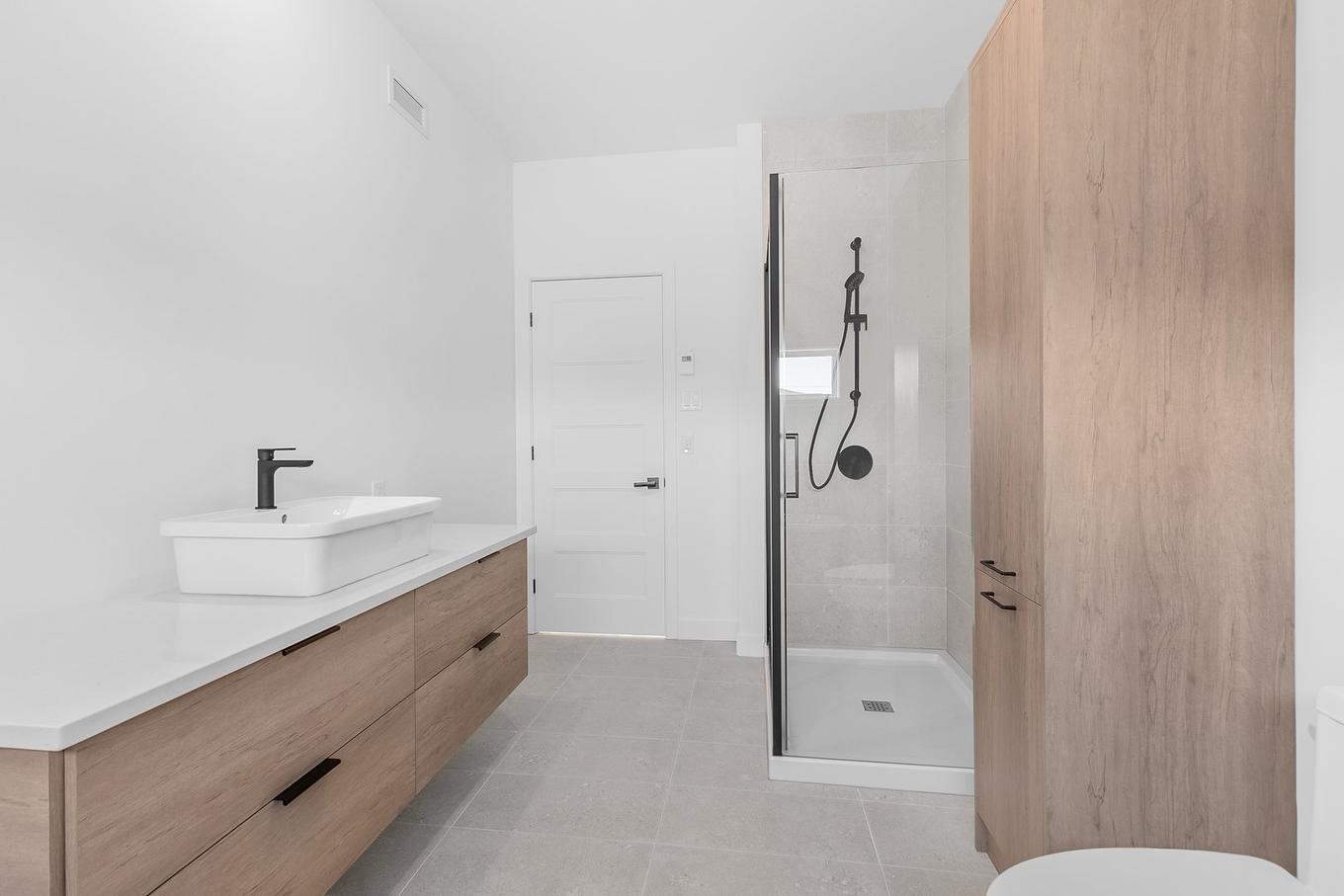 Salle de bains - Rue Gatineau, Québec (La Haute-Saint-Charles), QC