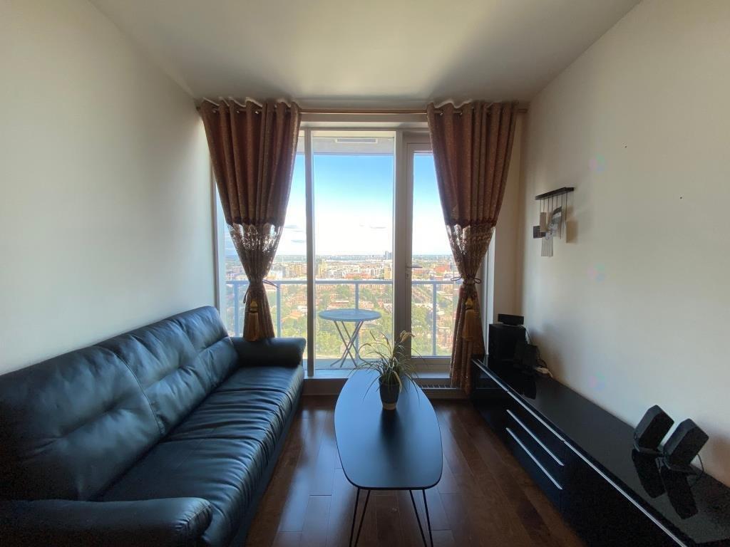 Living room - 1911-1450 Boul. René-Lévesque O., Montréal (Ville-Marie), QC - Indoor Photo Showing Living Room