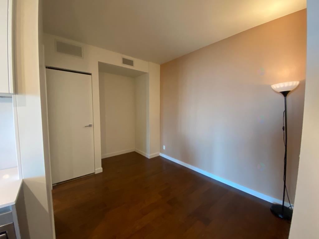 Den - 1911-1450 Boul. René-Lévesque O., Montréal (Ville-Marie), QC - Indoor Photo Showing Other Room