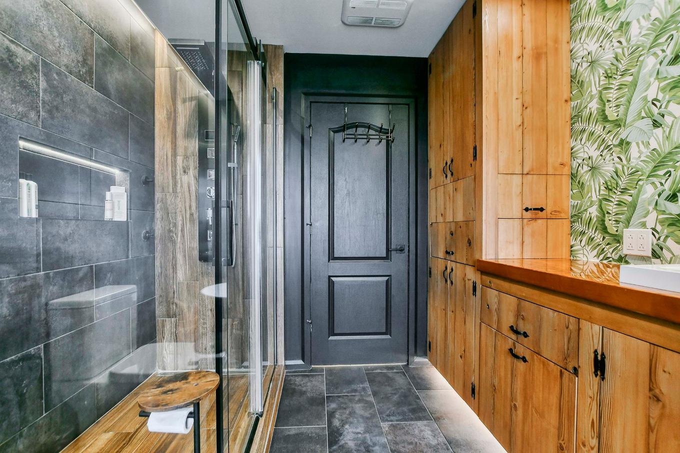 Bathroom - 296Z - 298Z Mtée St-Vincent, Saint-Placide, QC - Indoor Photo Showing Bathroom