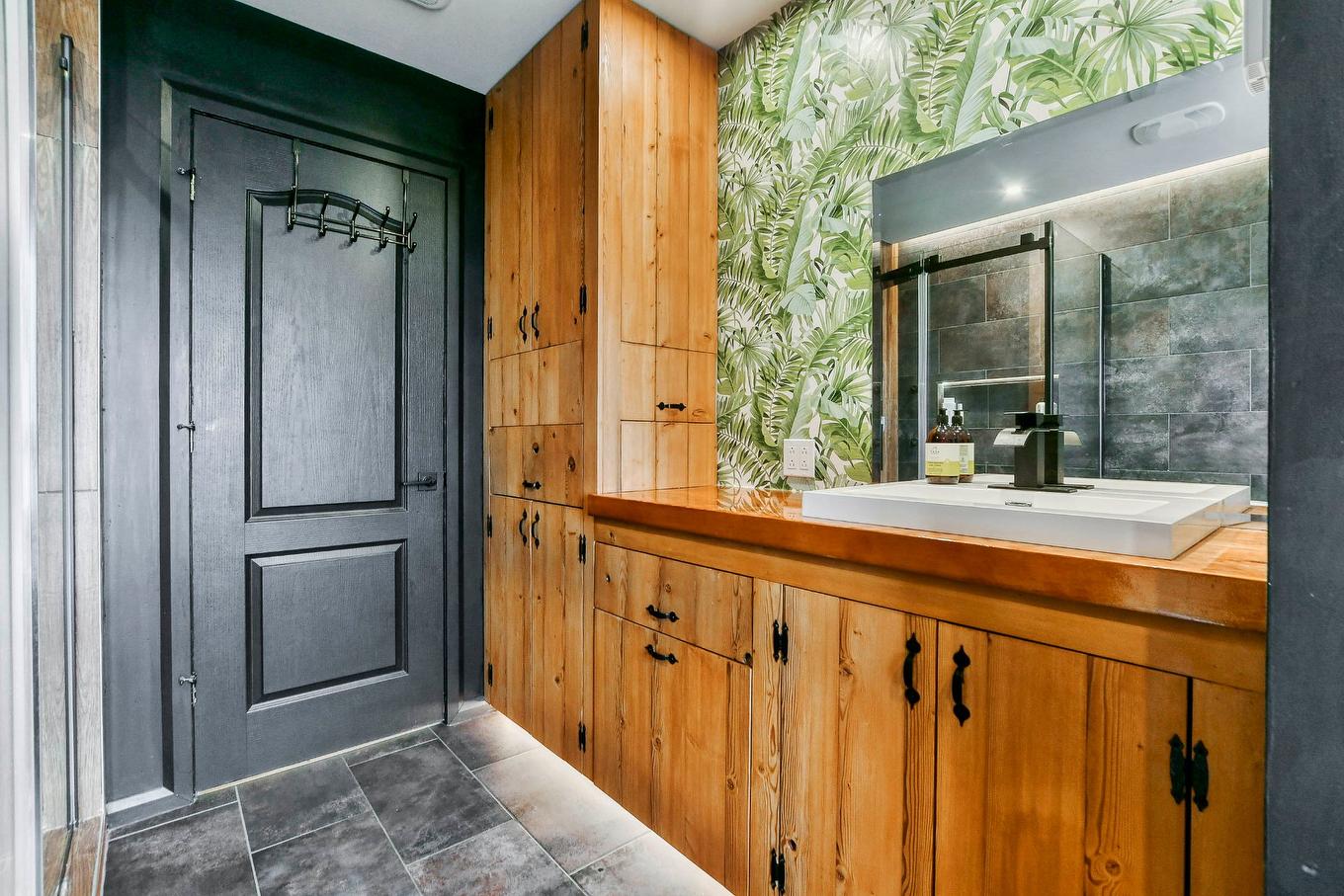 Bathroom - 296Z - 298Z Mtée St-Vincent, Saint-Placide, QC - Indoor Photo Showing Bathroom