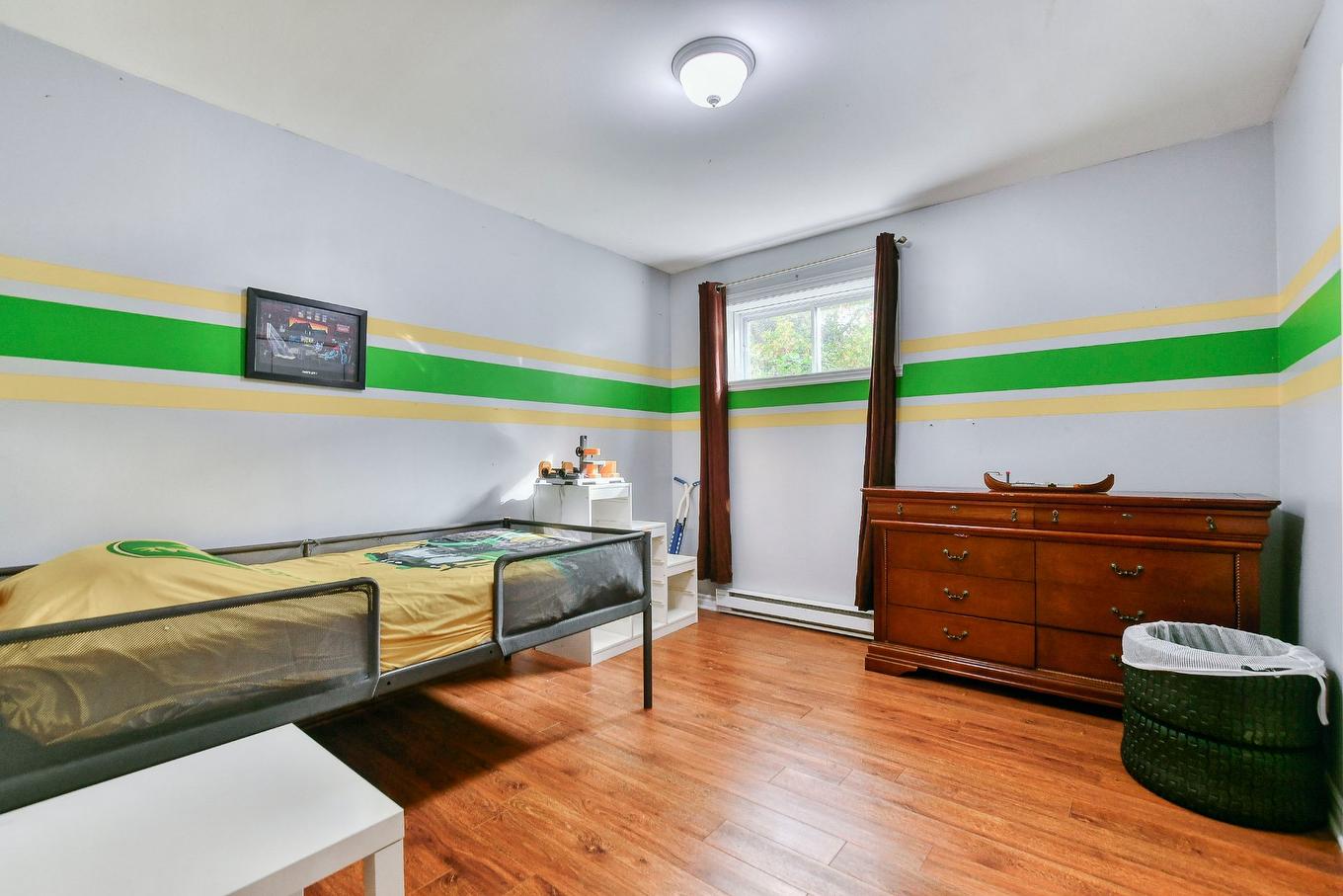 Bedroom - 296Z - 298Z Mtée St-Vincent, Saint-Placide, QC - Indoor Photo Showing Bedroom