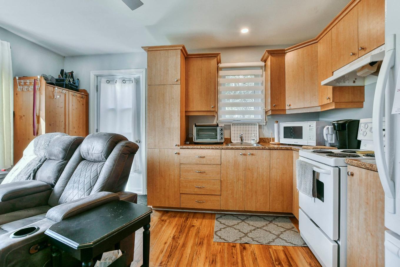 Kitchen - 296Z - 298Z Mtée St-Vincent, Saint-Placide, QC - Indoor Photo Showing Kitchen