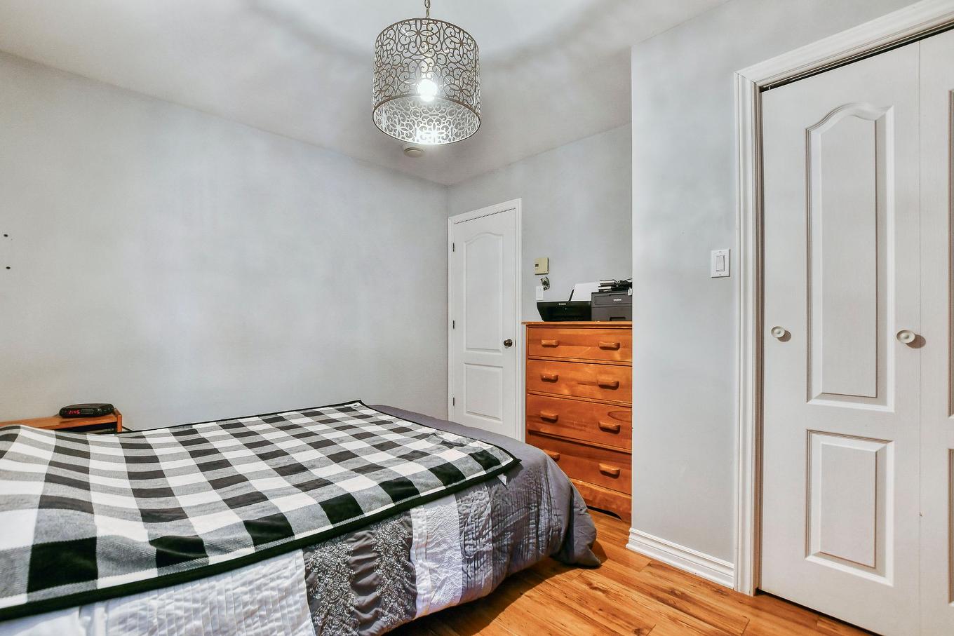 Bedroom - 296Z - 298Z Mtée St-Vincent, Saint-Placide, QC - Indoor Photo Showing Bedroom