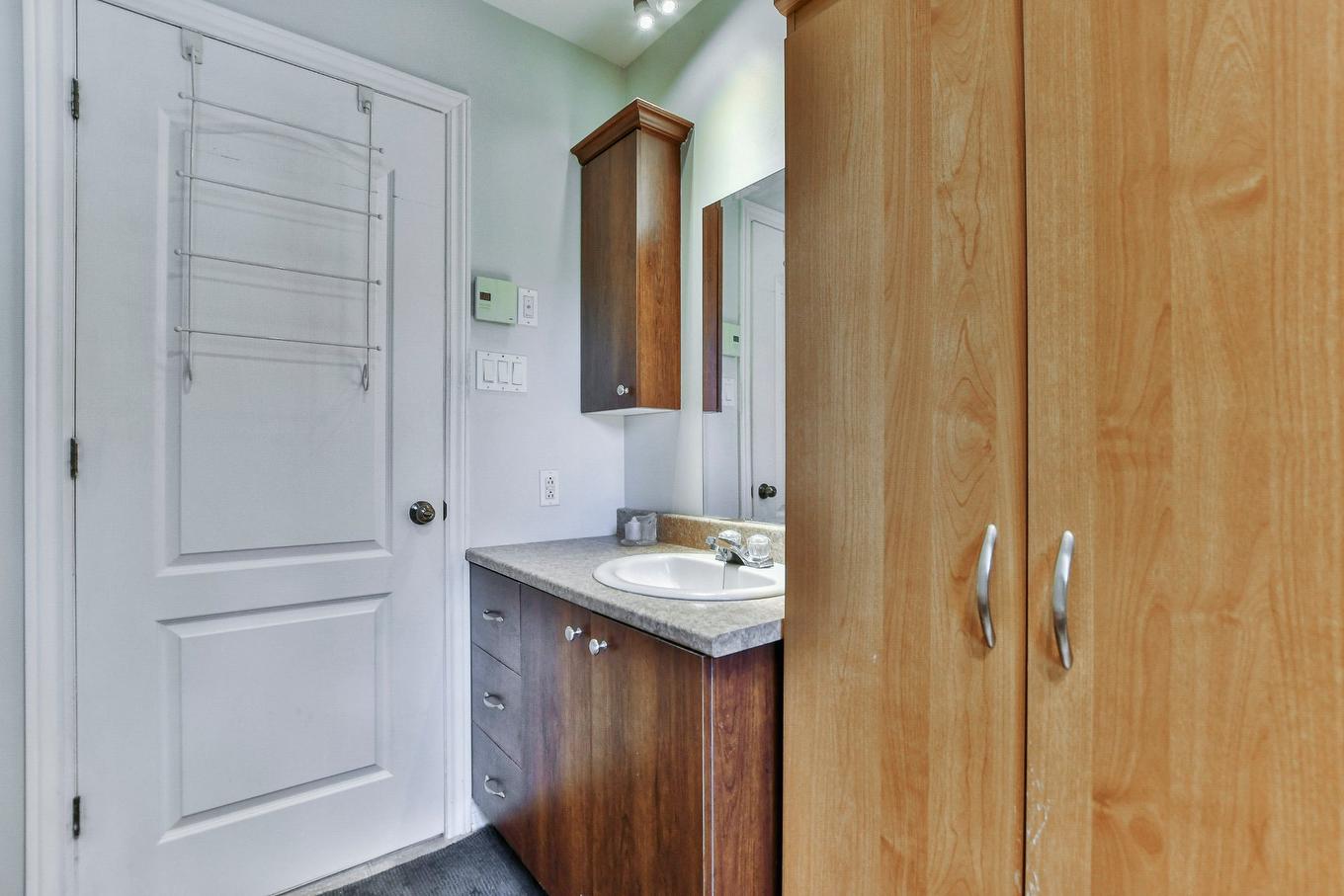 Bathroom - 296Z - 298Z Mtée St-Vincent, Saint-Placide, QC - Indoor Photo Showing Bathroom