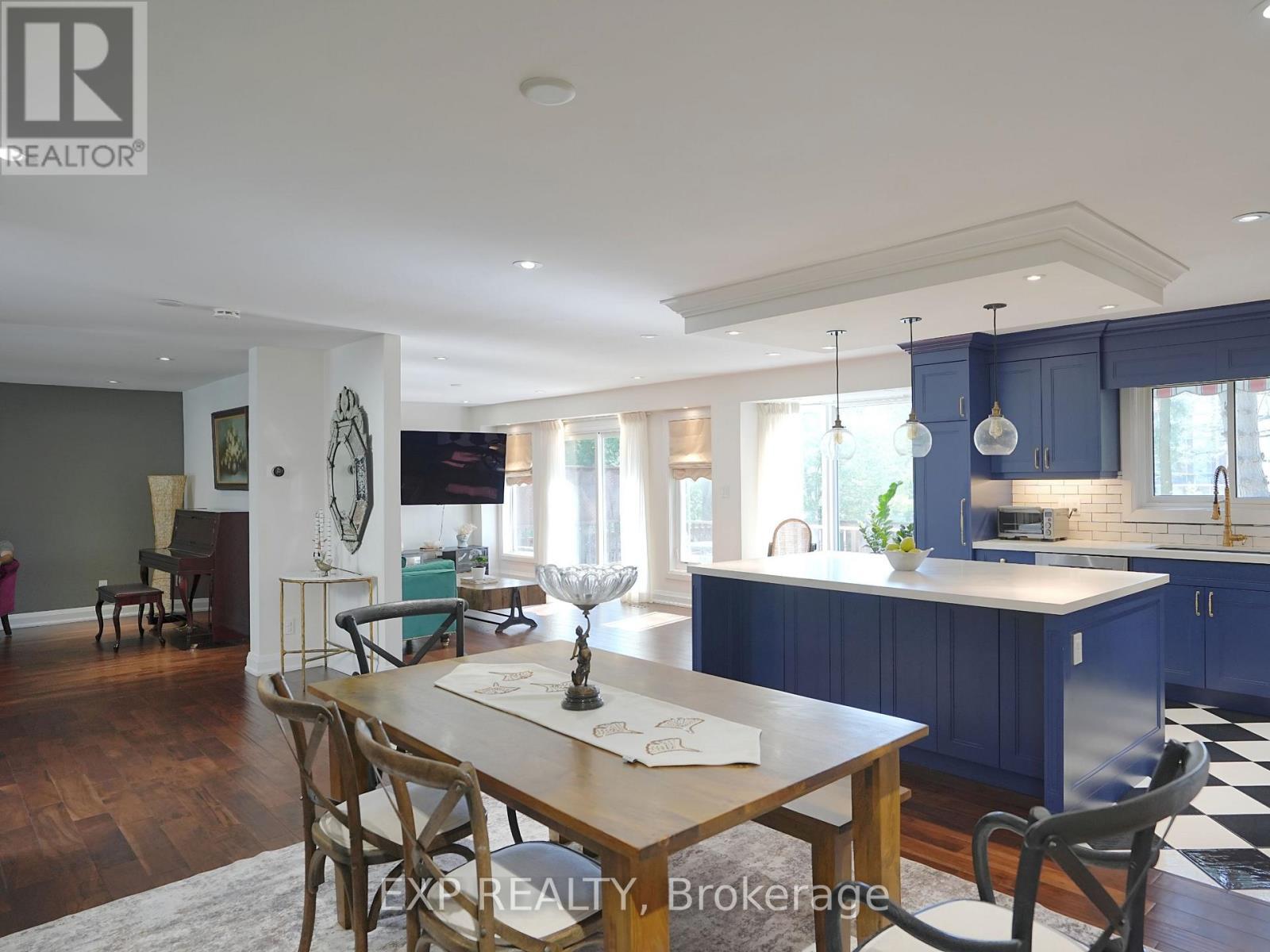 38 Tarbert Road, Toronto, ON - Indoor