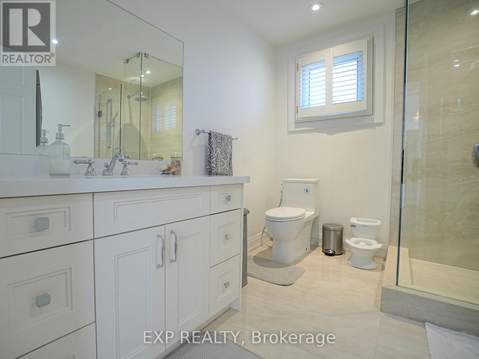 38 Tarbert Road, Toronto, ON - Indoor Photo Showing Bathroom
