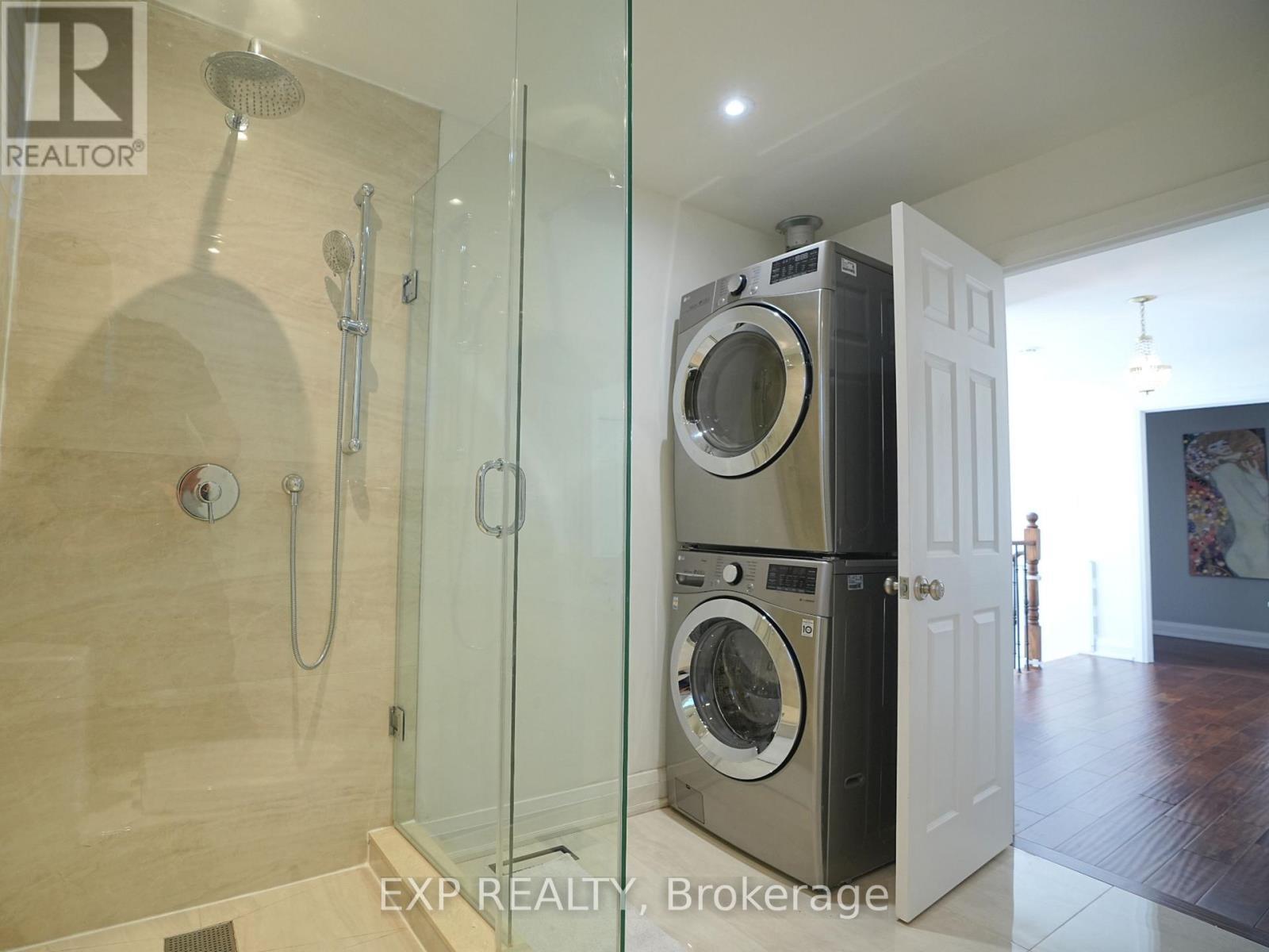 38 Tarbert Road, Toronto, ON - Indoor Photo Showing Laundry Room