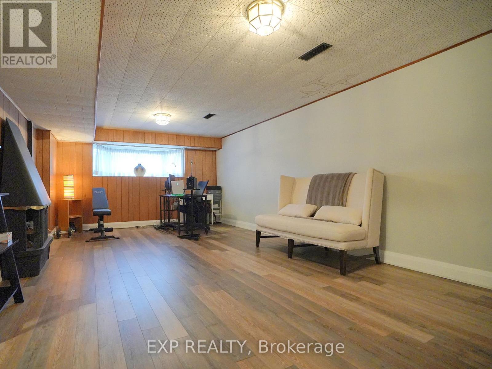 38 Tarbert Road, Toronto, ON - Indoor Photo Showing Other Room