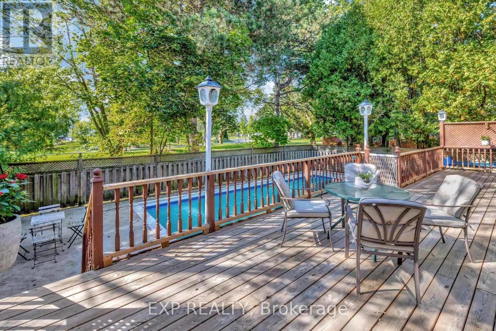 38 Tarbert Road, Toronto, ON - Outdoor With Deck Patio Veranda