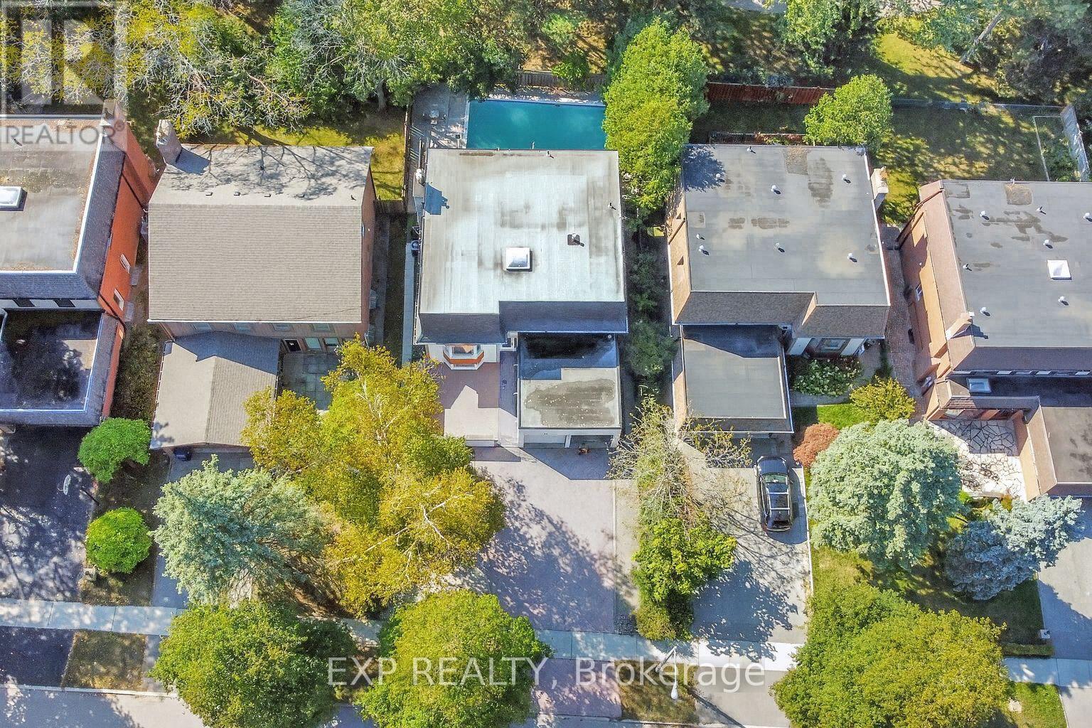 38 Tarbert Road, Toronto, ON - Outdoor With View