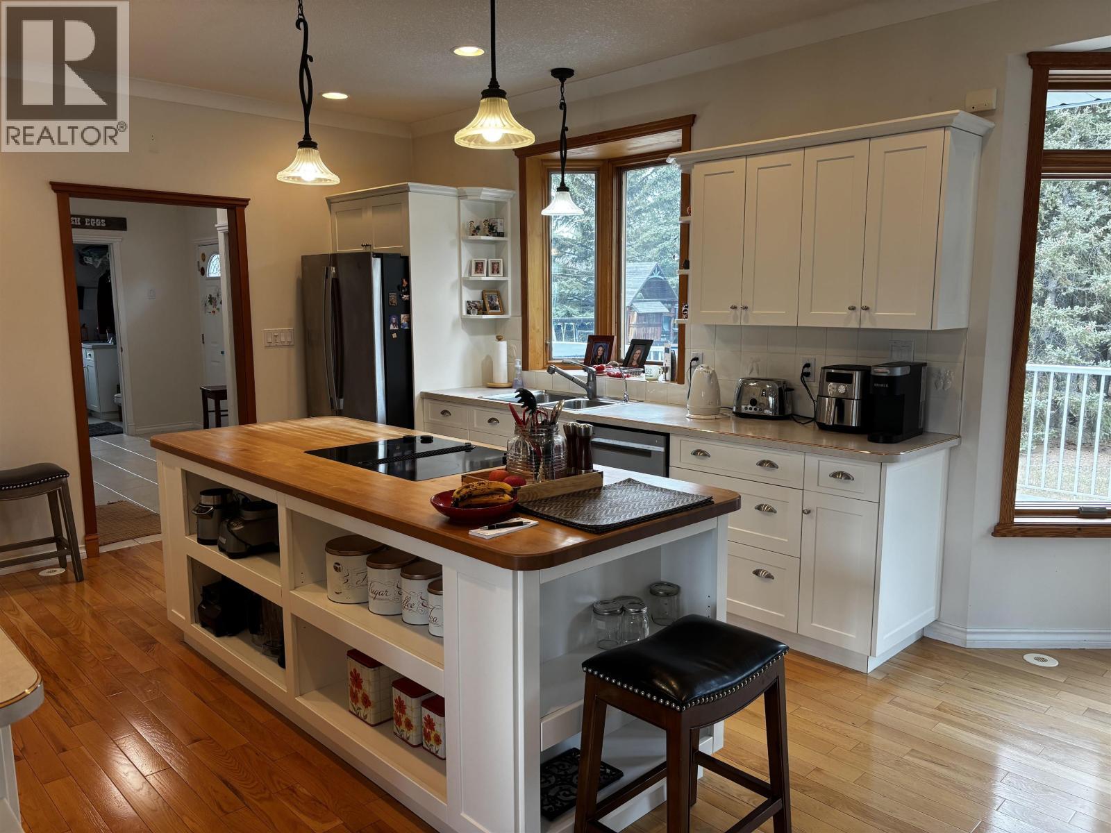 12762 Old Hope Road, Charlie Lake, BC - Indoor Photo Showing Kitchen With Double Sink