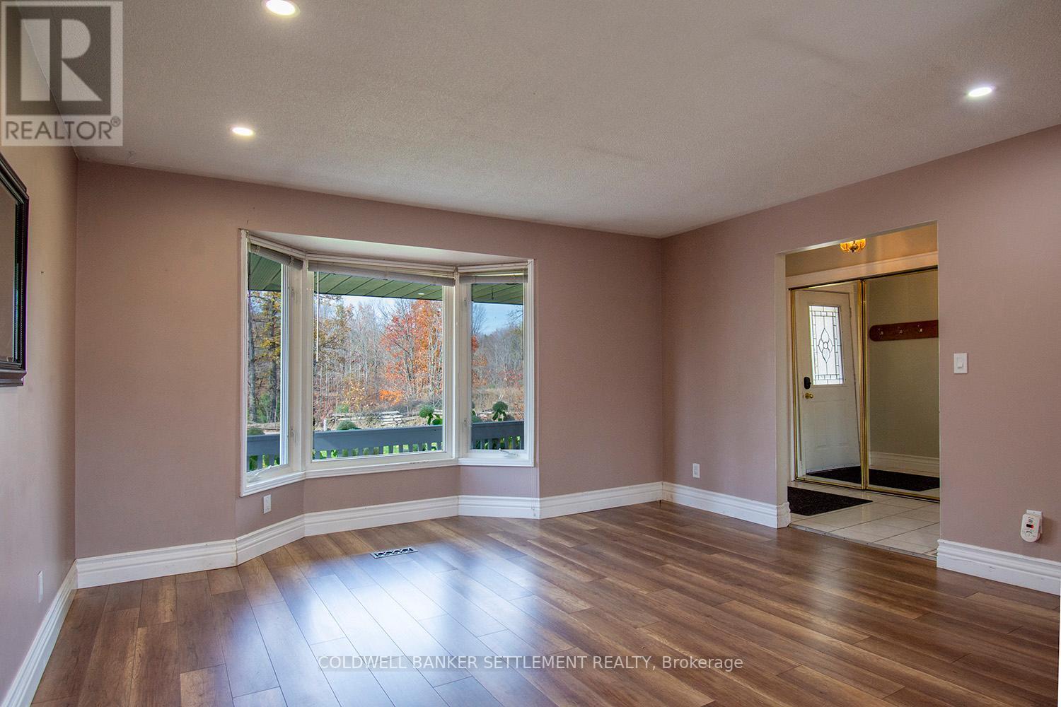 1925 Zealand Road, Frontenac (Frontenac Centre), ON - Indoor Photo Showing Other Room