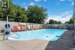 Plenty of Lounge Chairs -