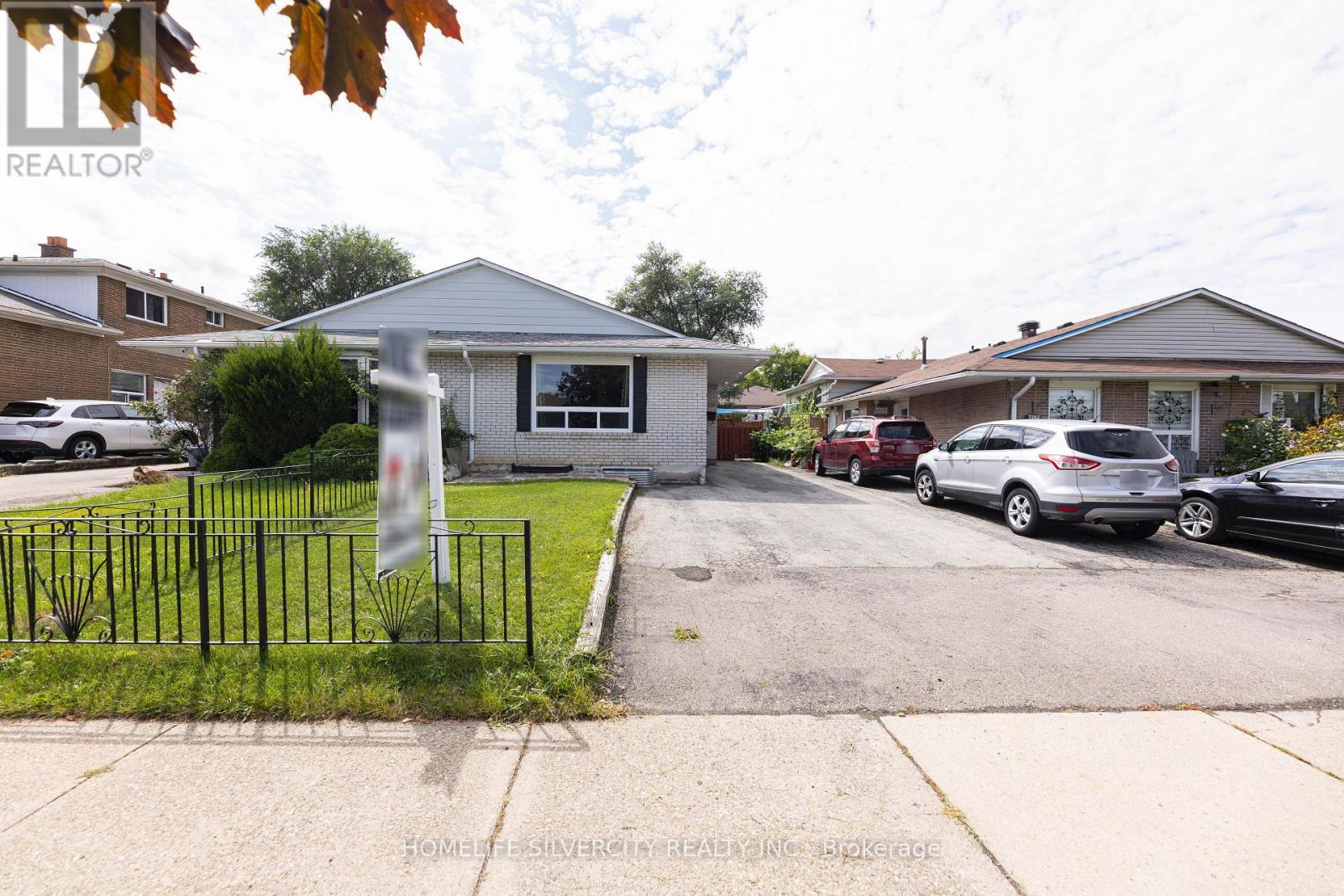 7258 Reindeer Drive, Mississauga, ON - Outdoor