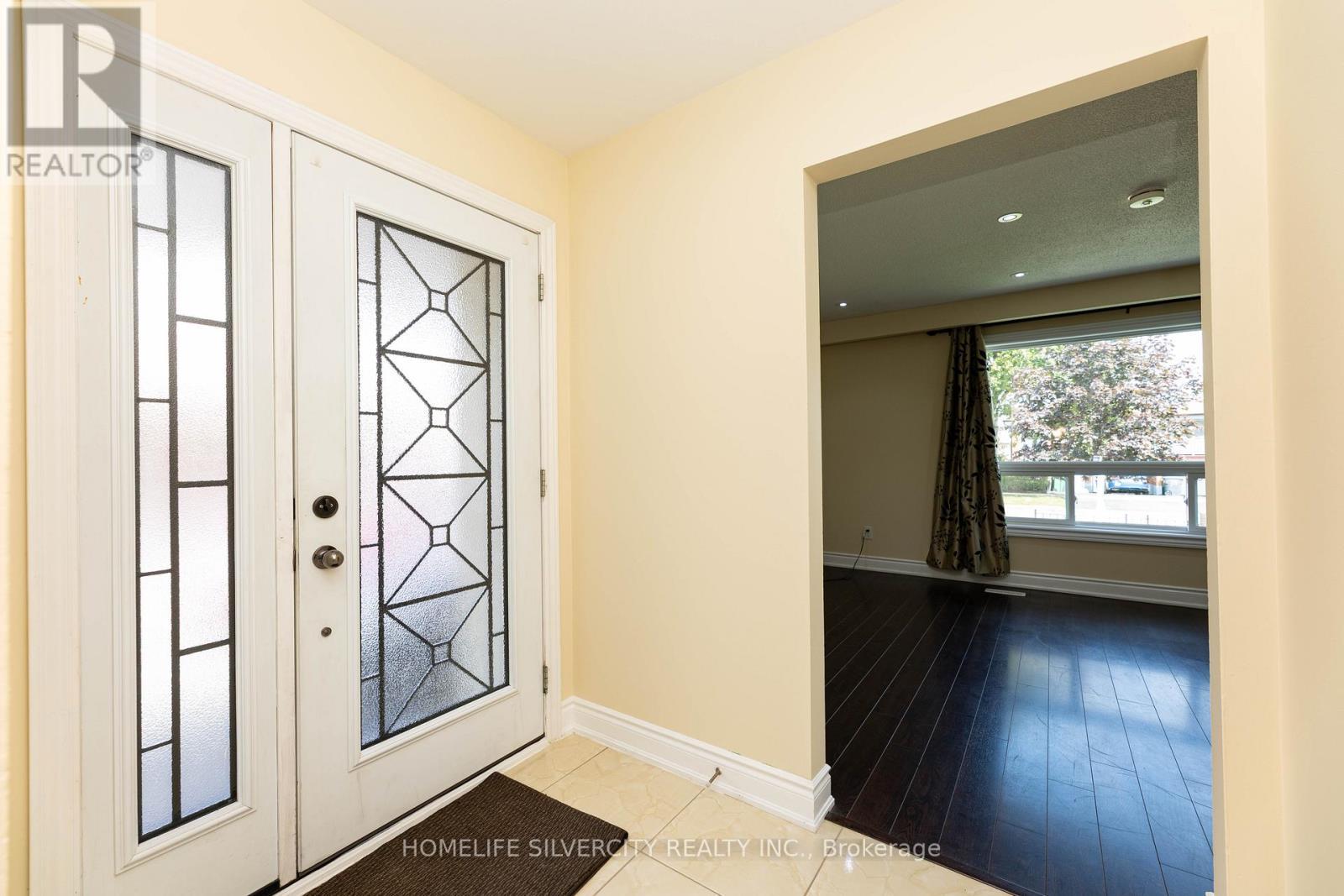 7258 Reindeer Drive, Mississauga, ON - Indoor Photo Showing Other Room