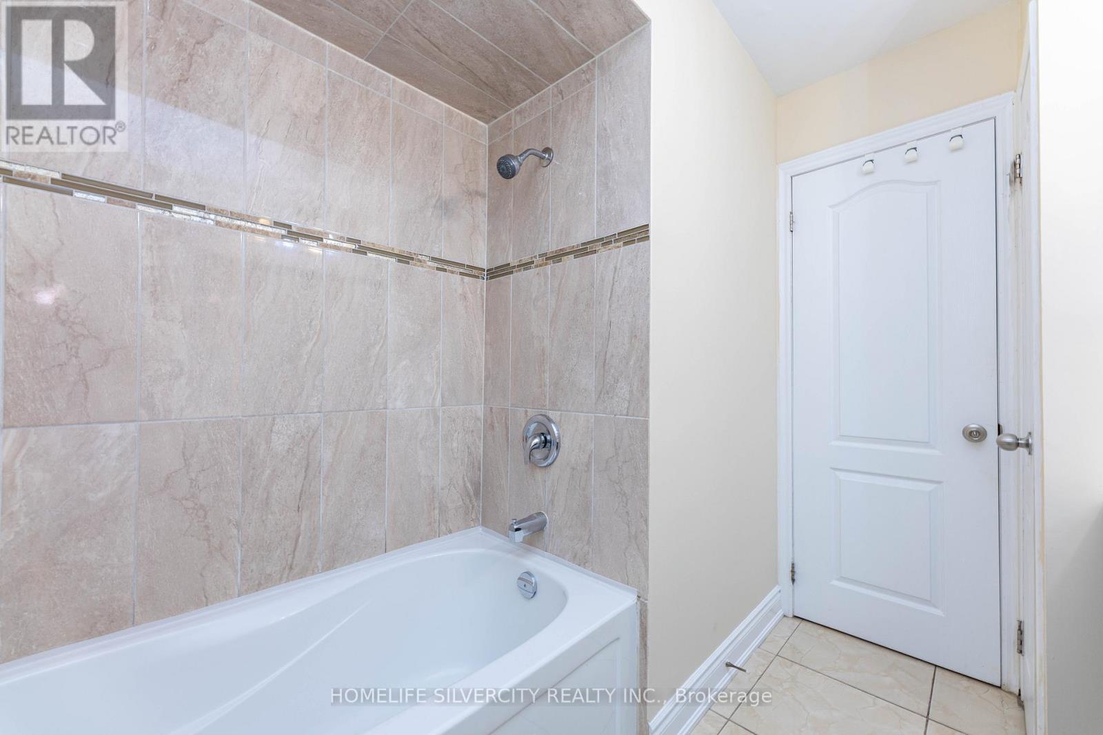 7258 Reindeer Drive, Mississauga, ON - Indoor Photo Showing Bathroom