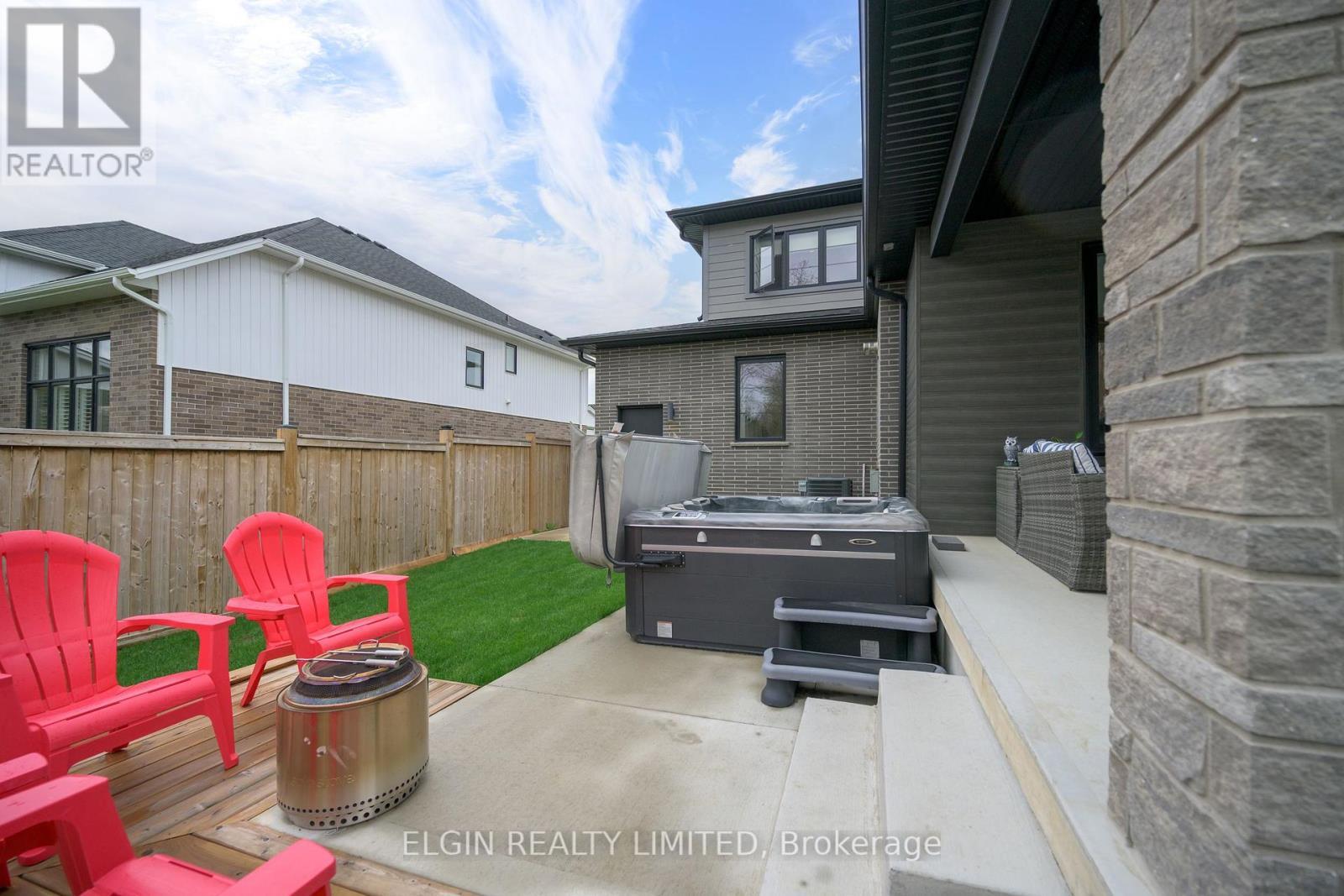 107 Optimist Drive, Southwold, ON - Outdoor