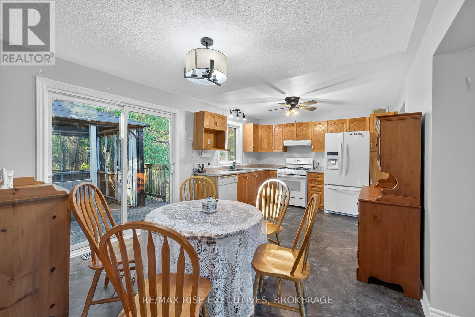 543 James Wilson Road, South Frontenac (Frontenac South), ON - Indoor Photo Showing Dining Room