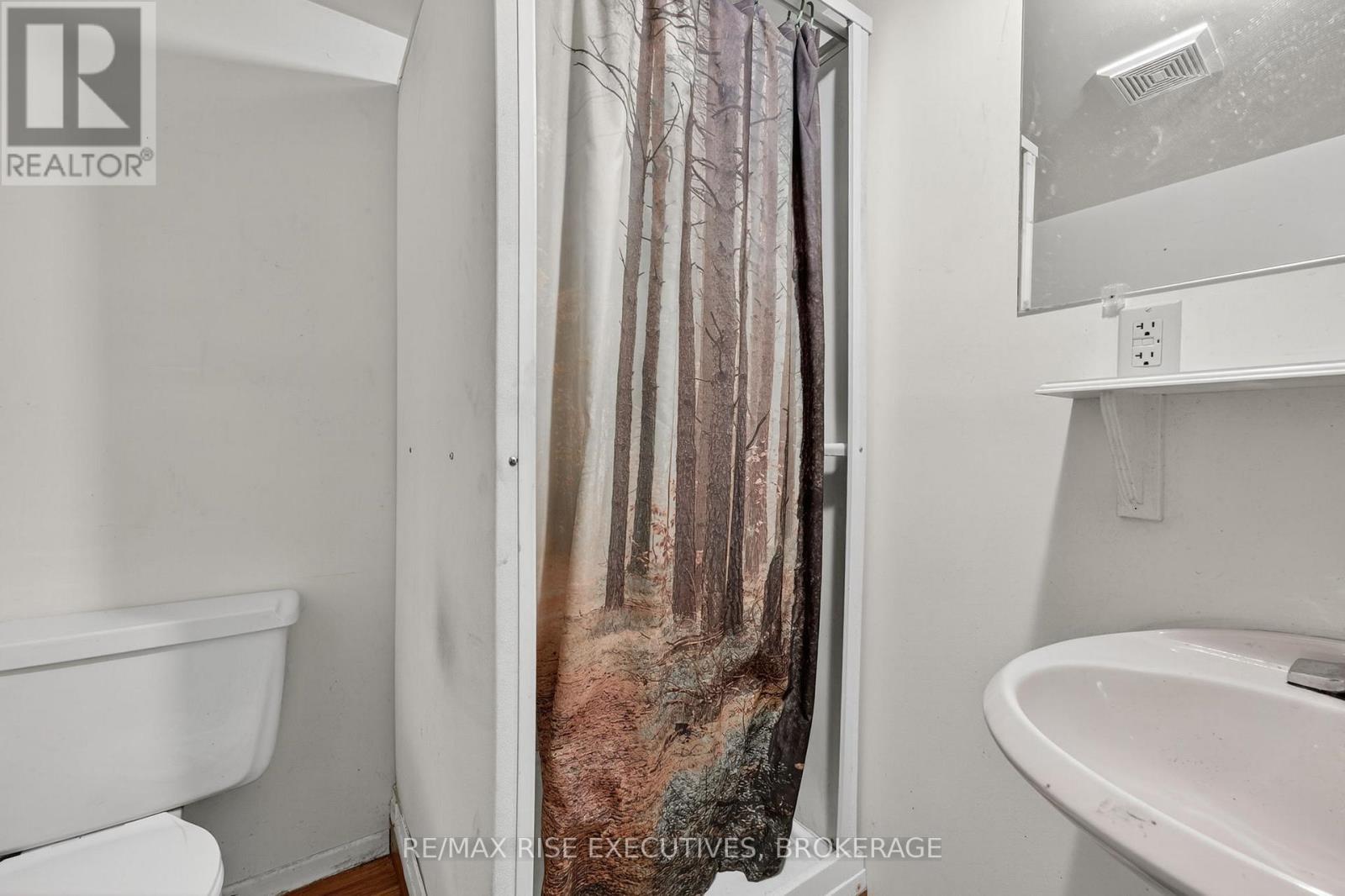 543 James Wilson Road, South Frontenac (Frontenac South), ON - Indoor Photo Showing Bathroom